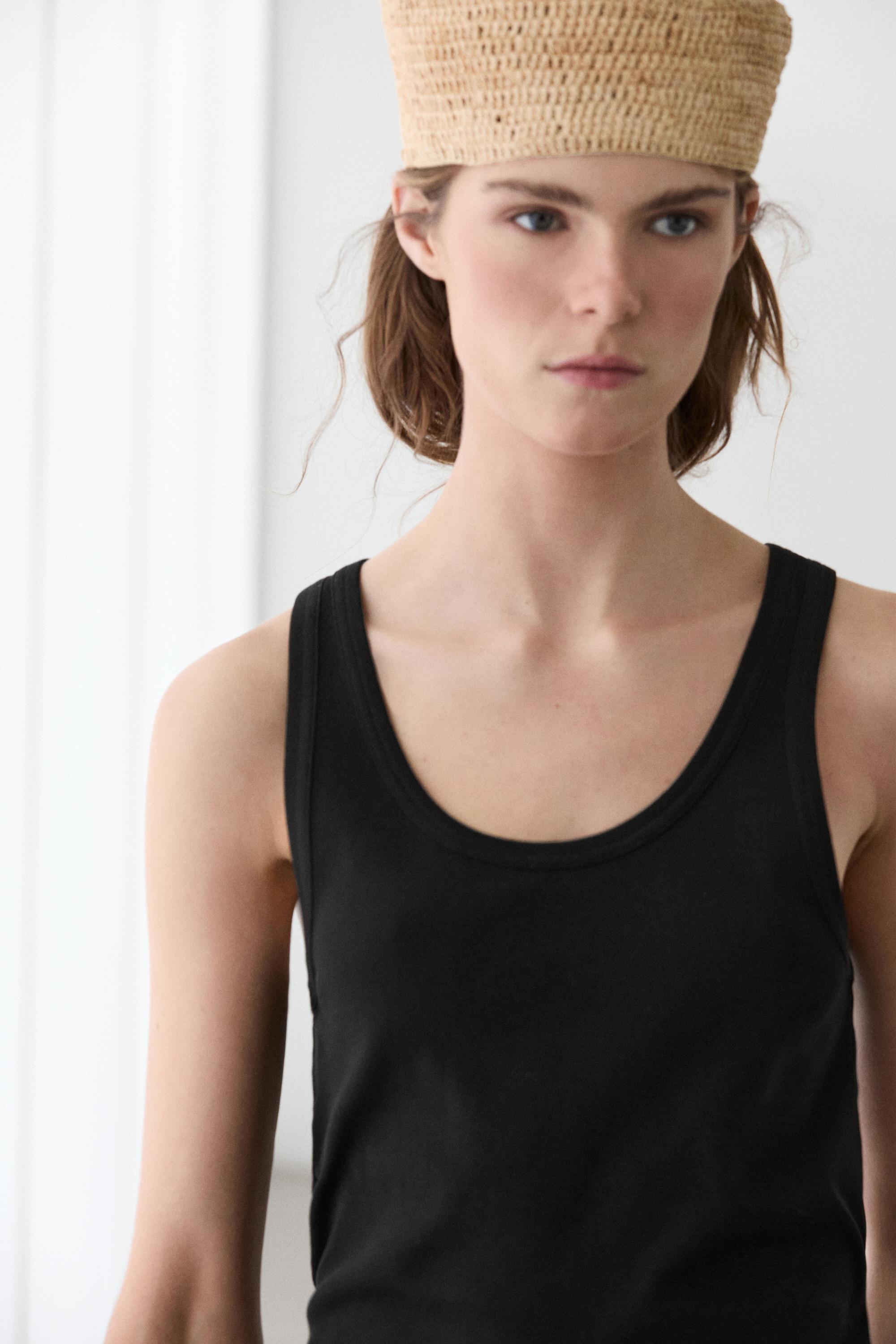 Sleeveless 100% cotton T-shirt — BLACK