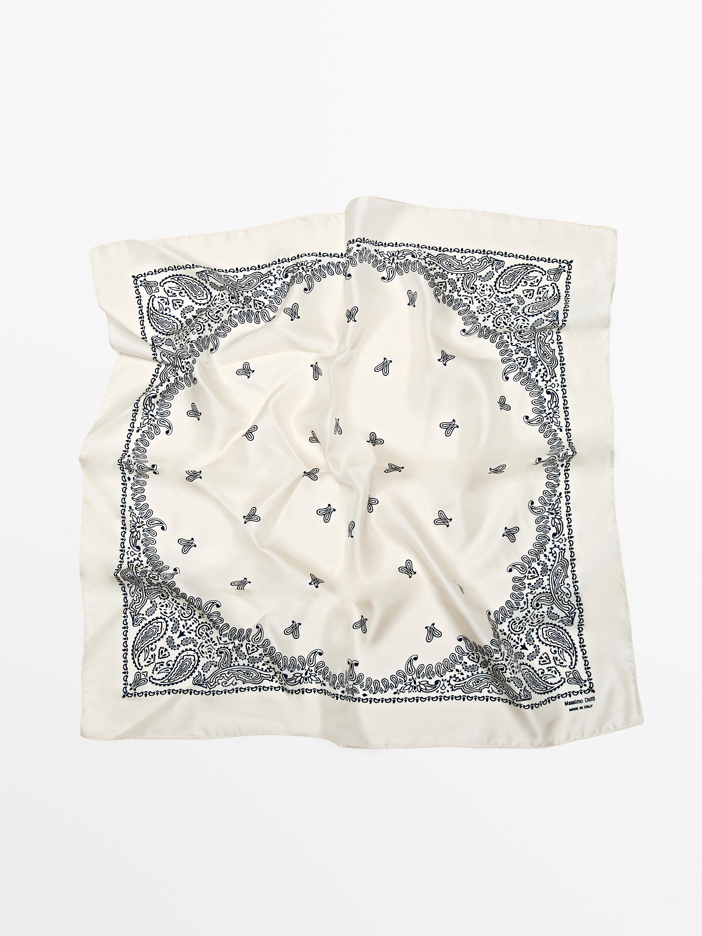Bandana i 100 % silke med paisley-print
