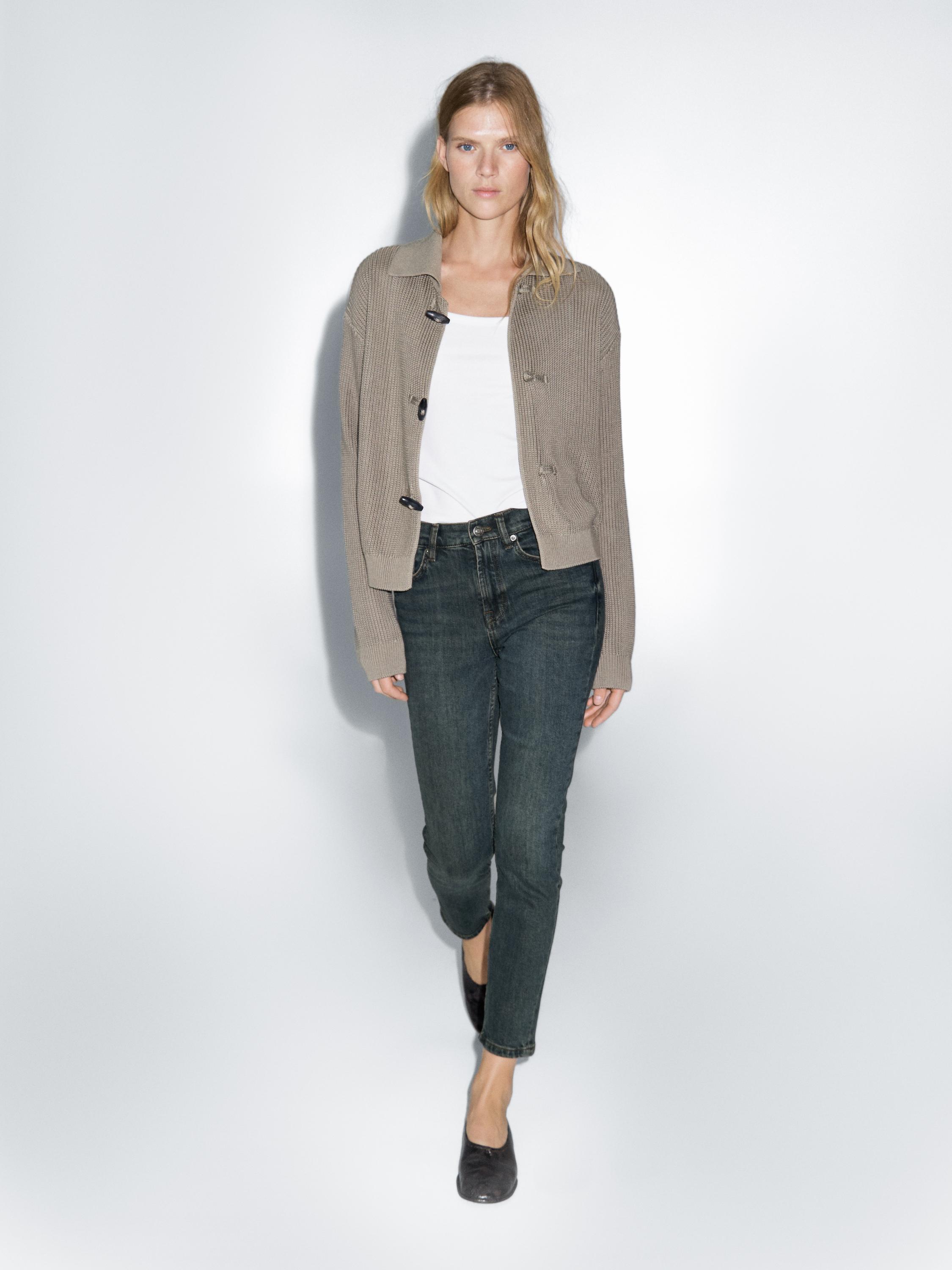 Mid-rise cropped slim fit jeans