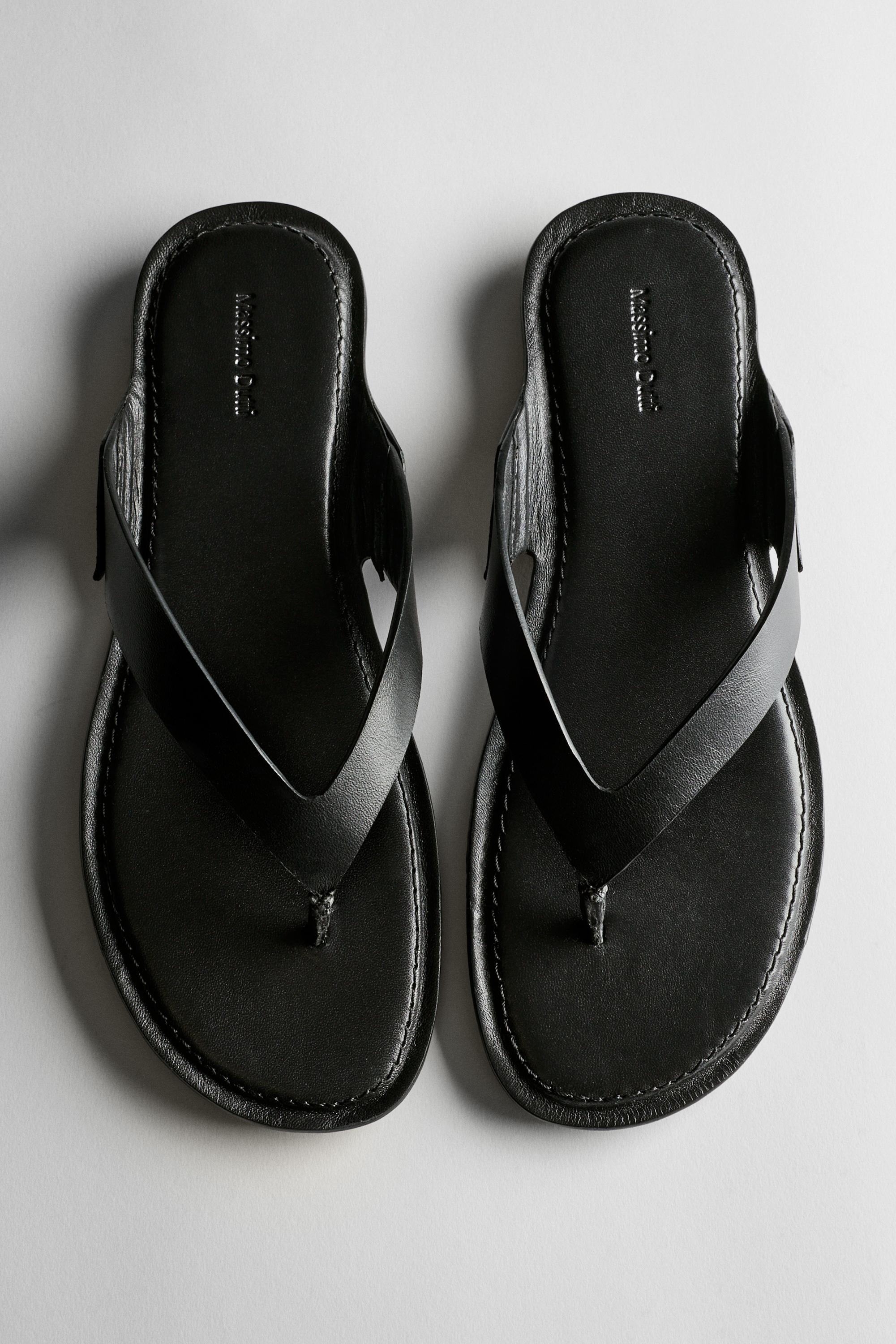 Flat leather sandals — BLACK