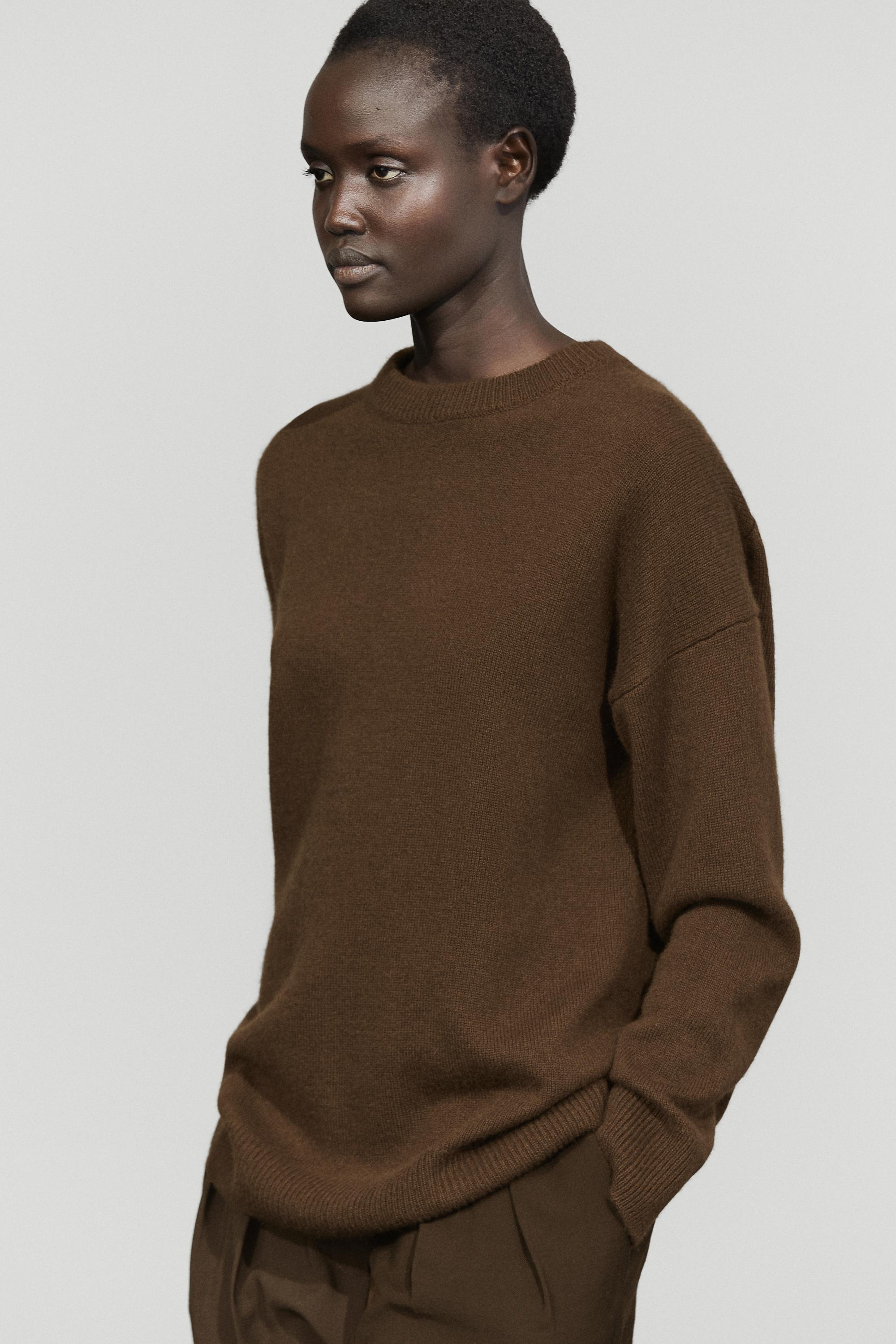 Dzianinowy sweter oversize ze 100% kaszmiru