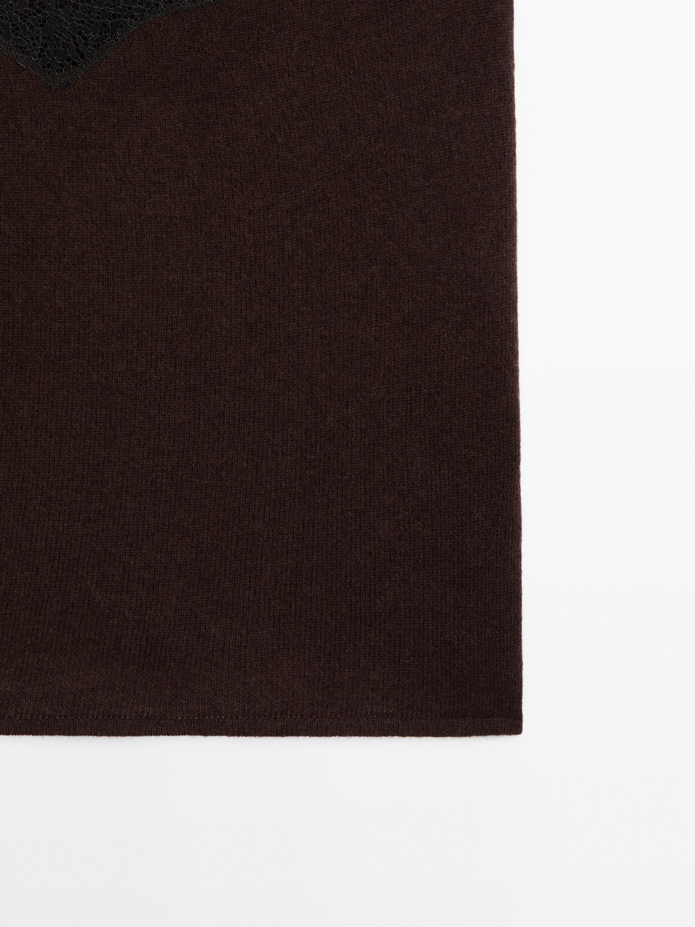Lace-trimmed camisole top