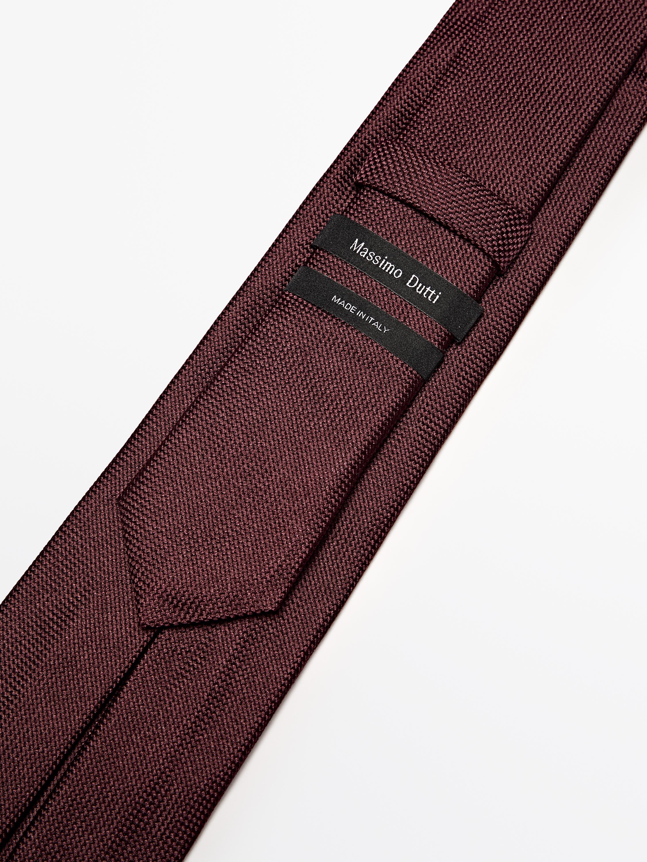 100% mulberry silk tie