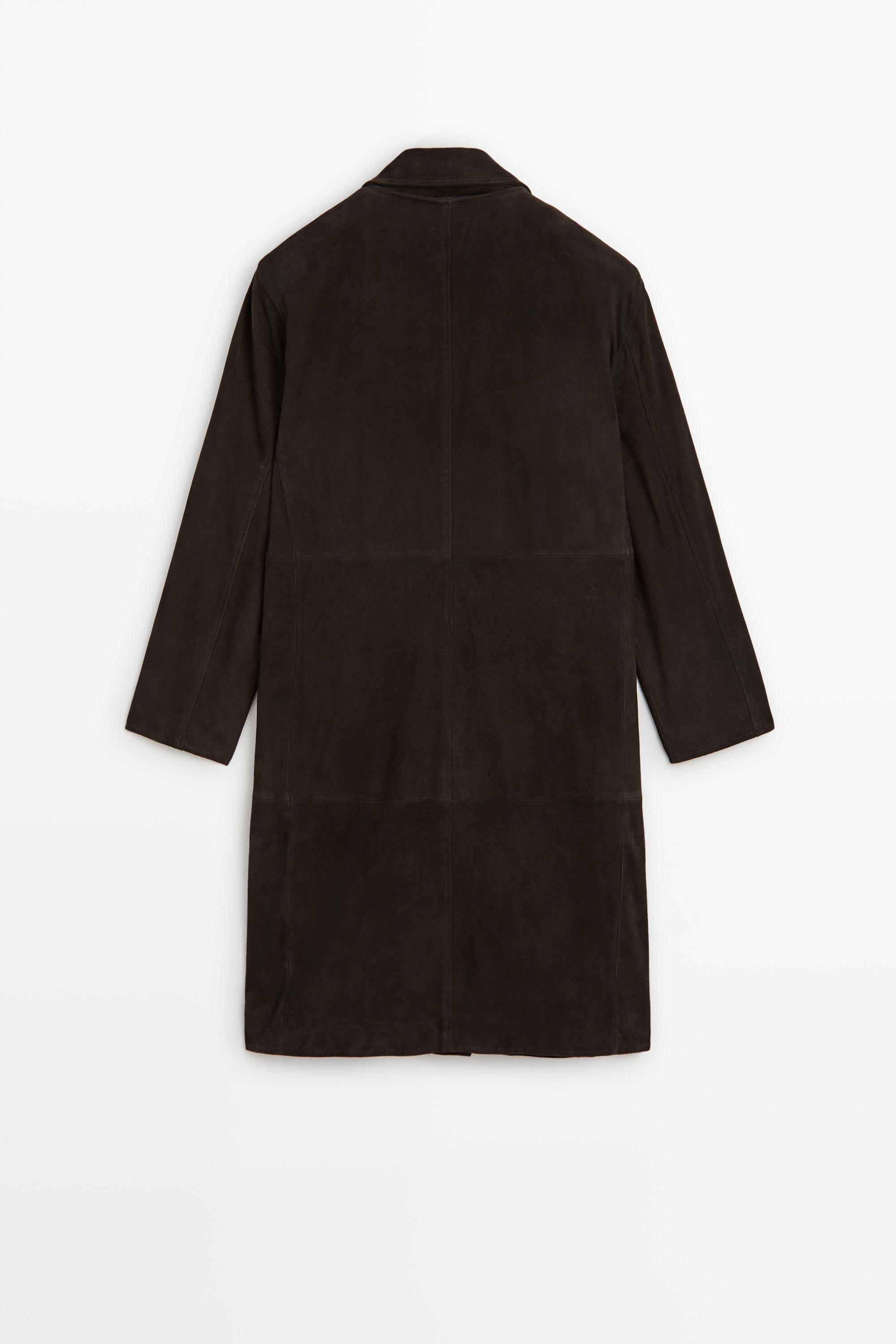 Suede coat with detachable collar