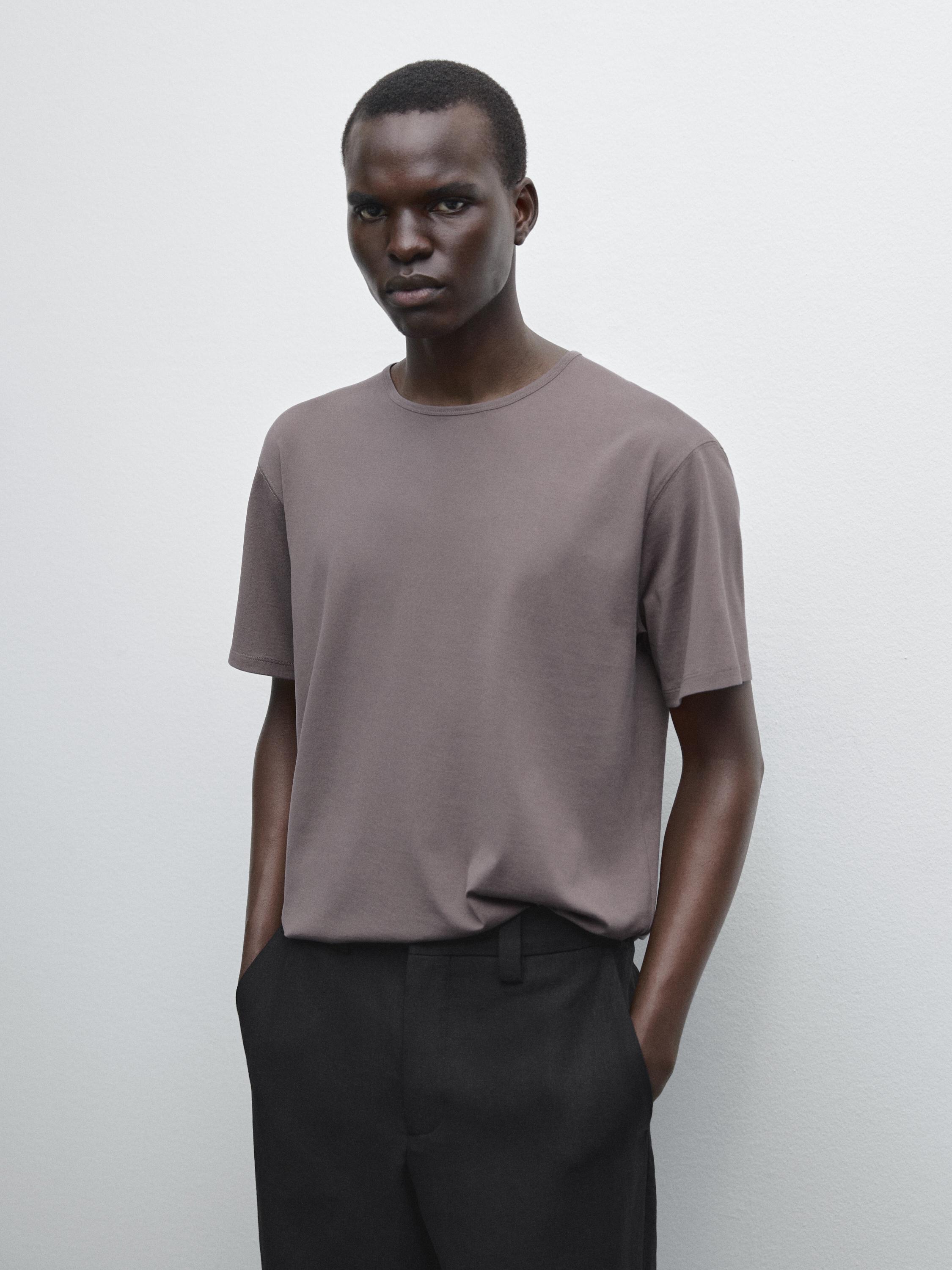 100% cotton lightweight T-shirt