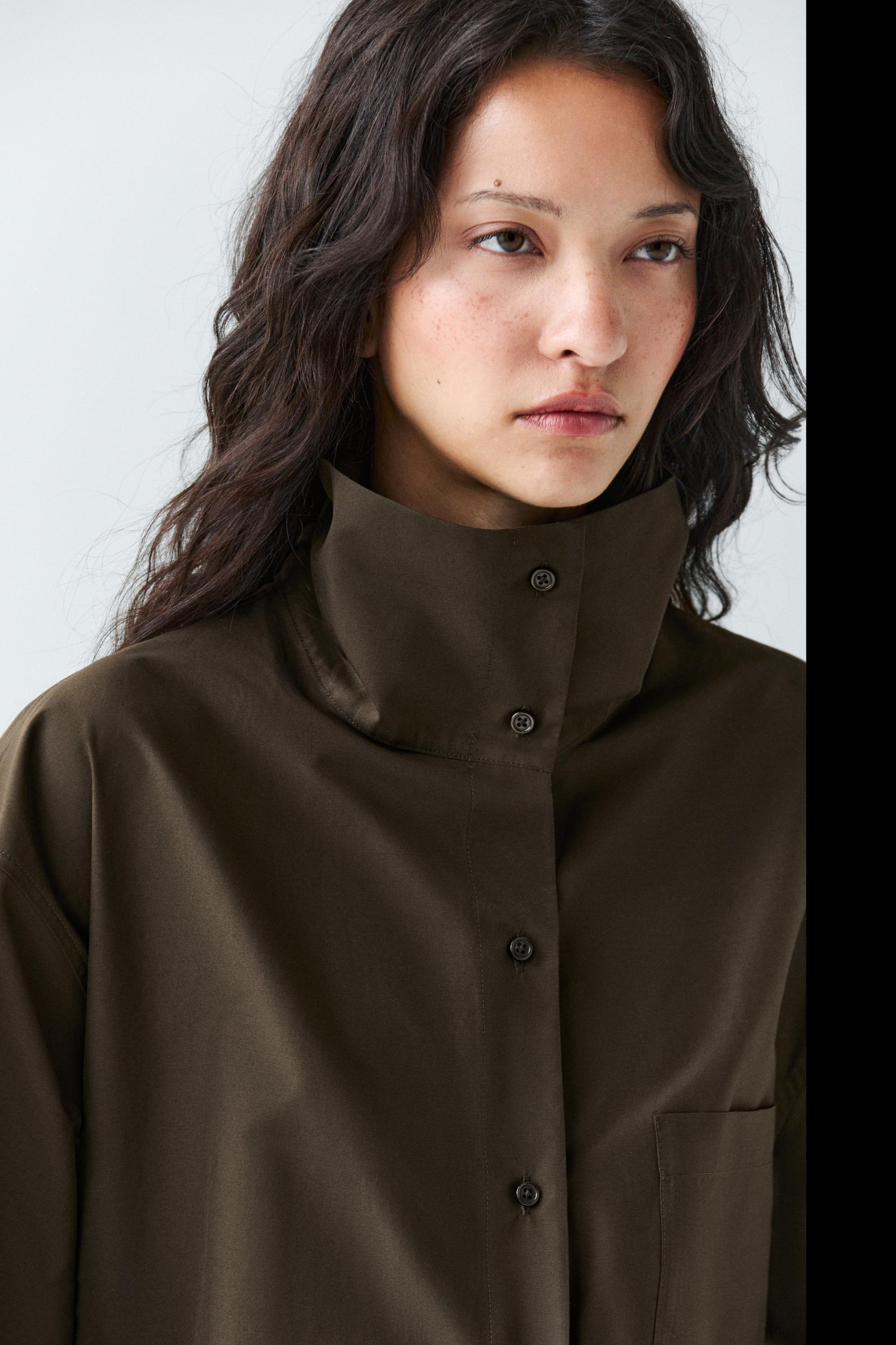 High collar overshirt with buckle detail — KHAKI