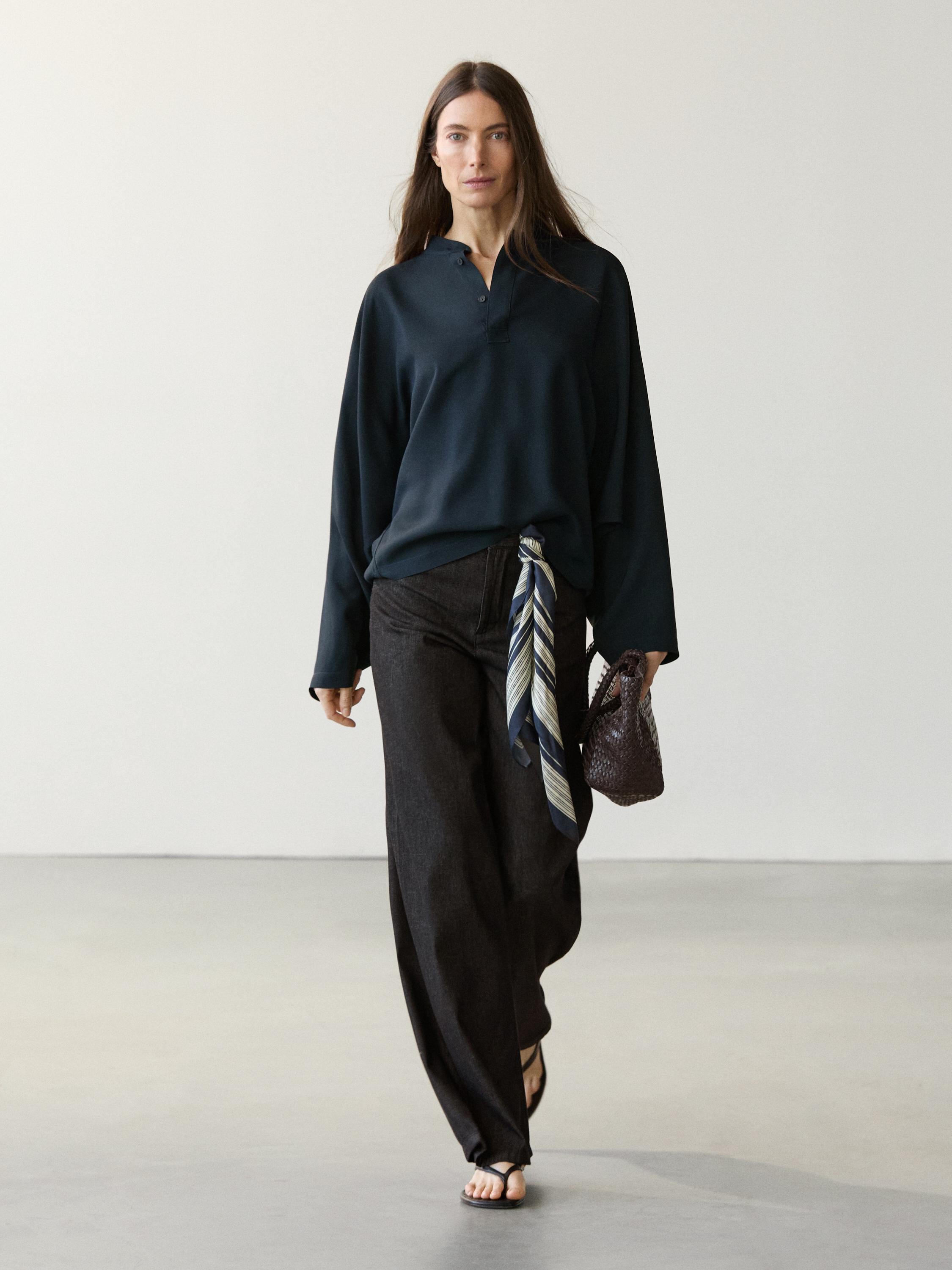 Flowing stand collar blouse — NAVY BLUE