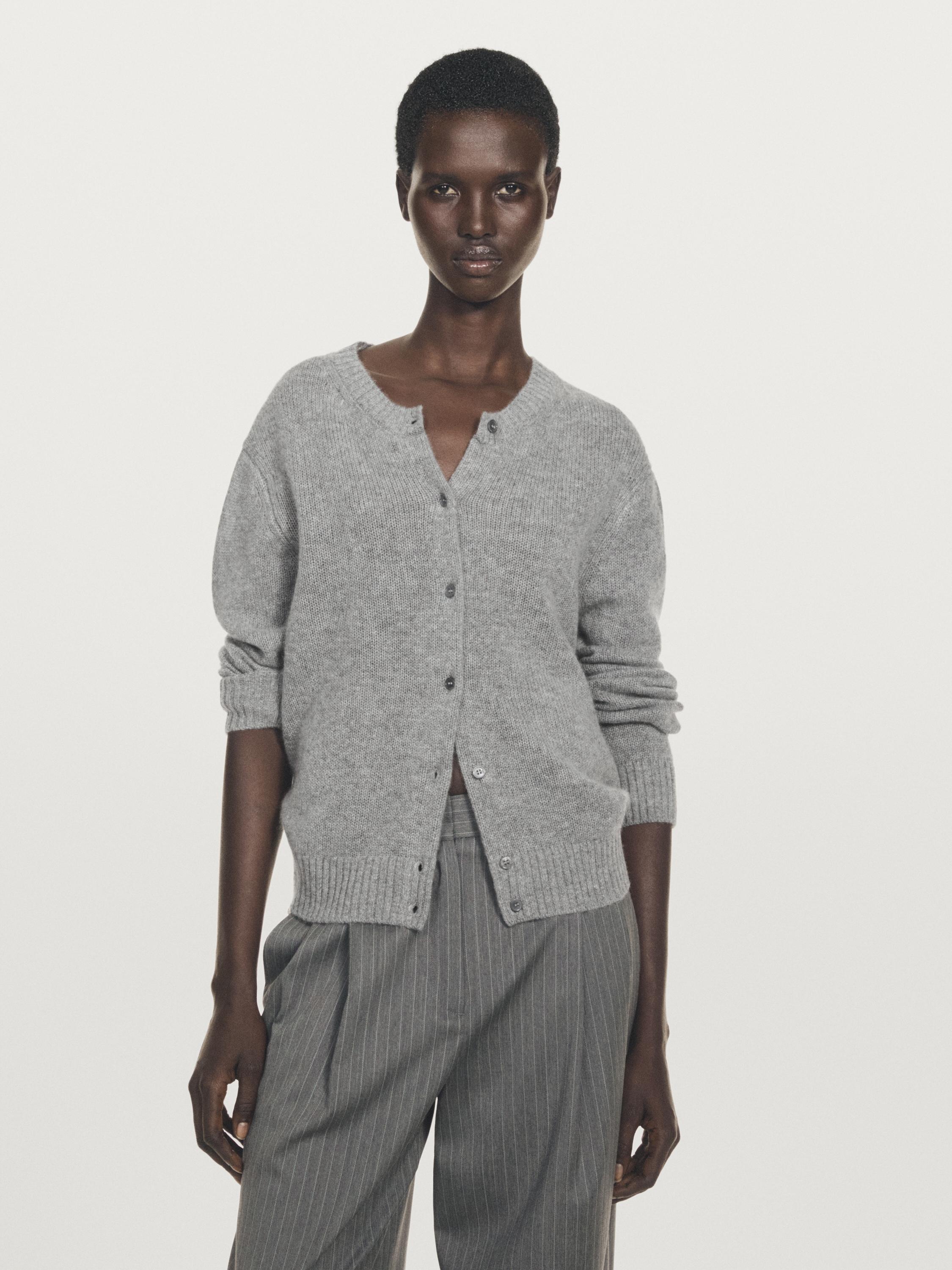 Knit 100% cashmere crew neck cardigan