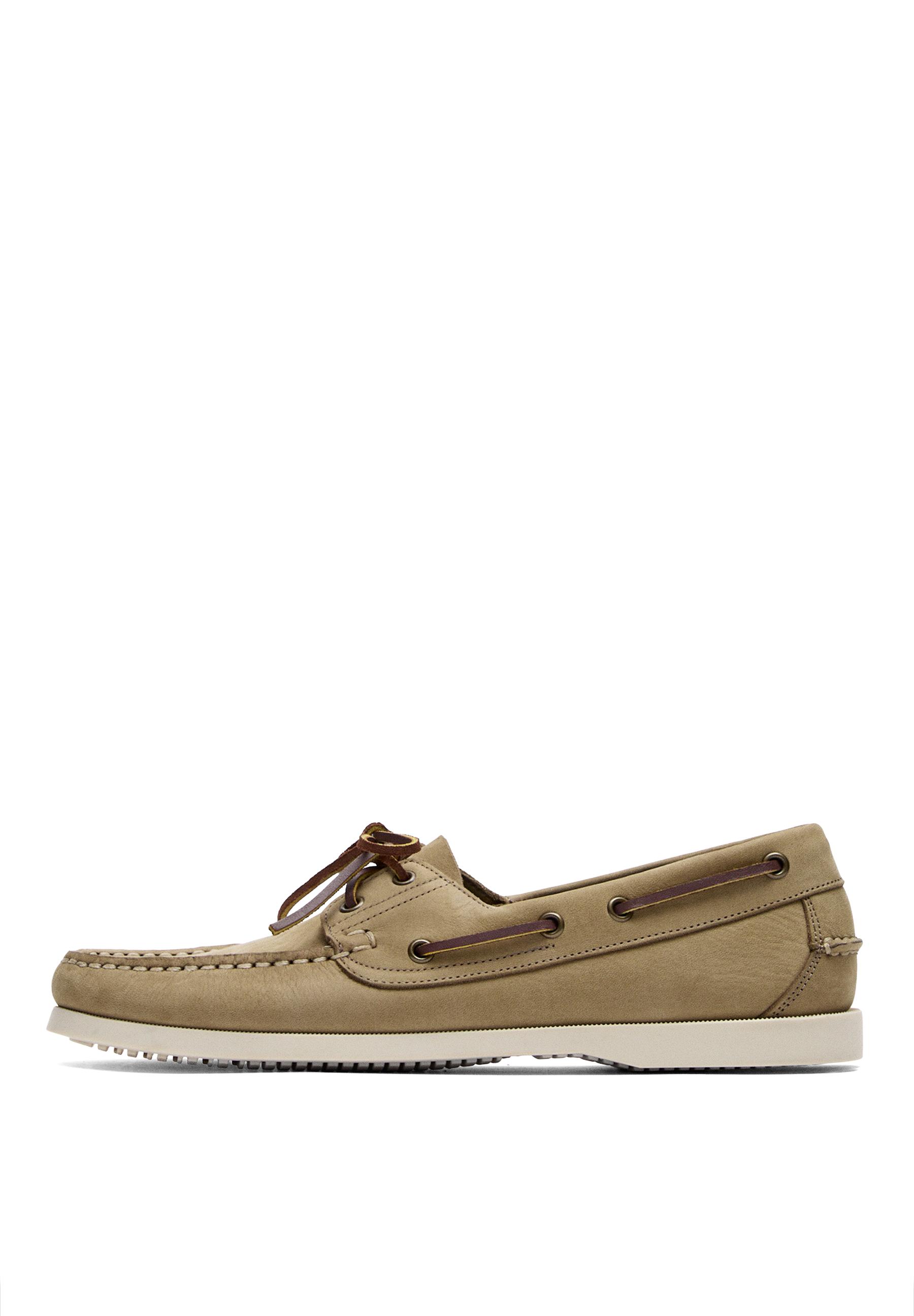Leather deck shoes — SAND BROWN
