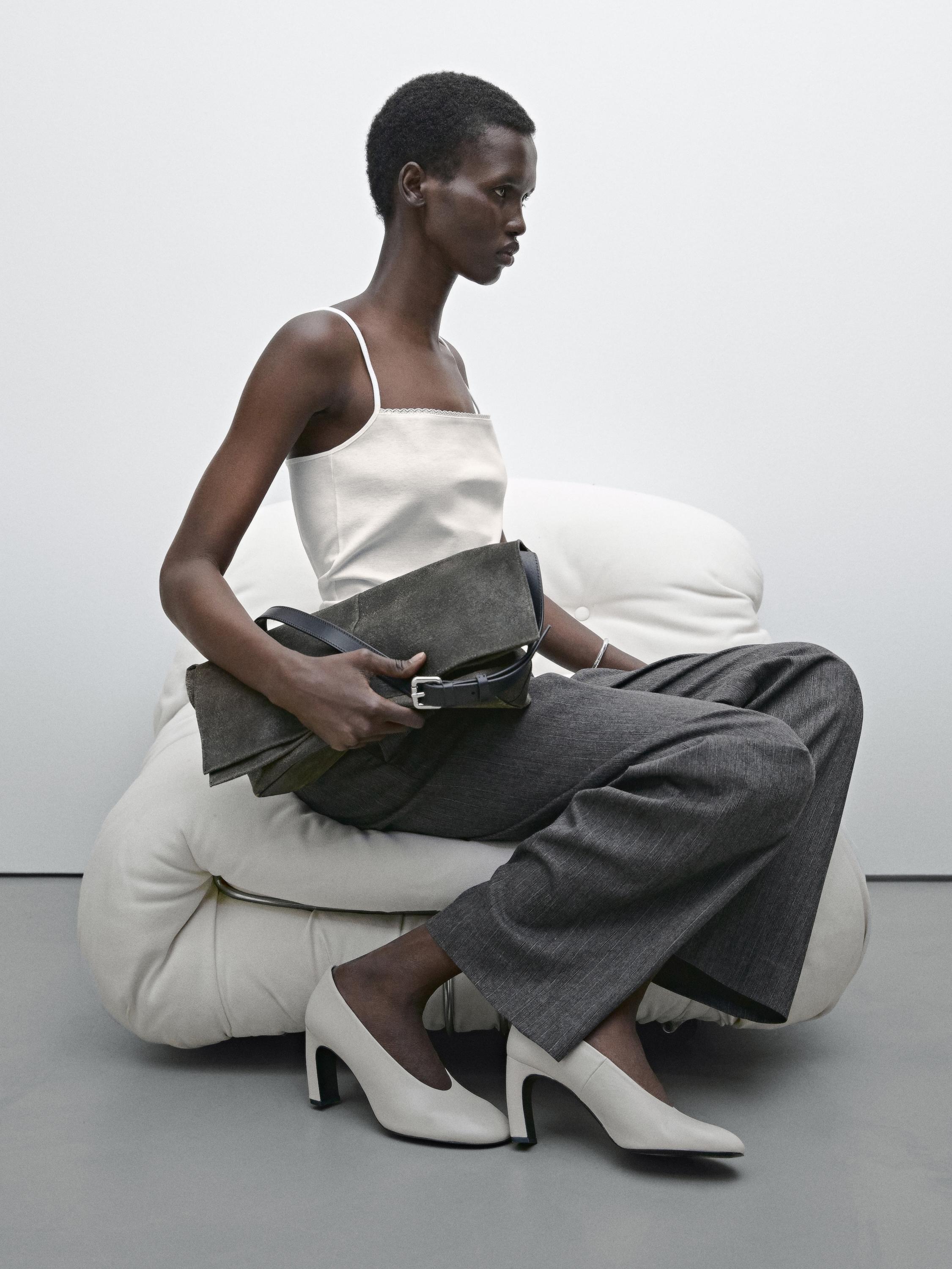 Massimo Dutti☆ダメージ加工ナッパレザーフラップバッグ