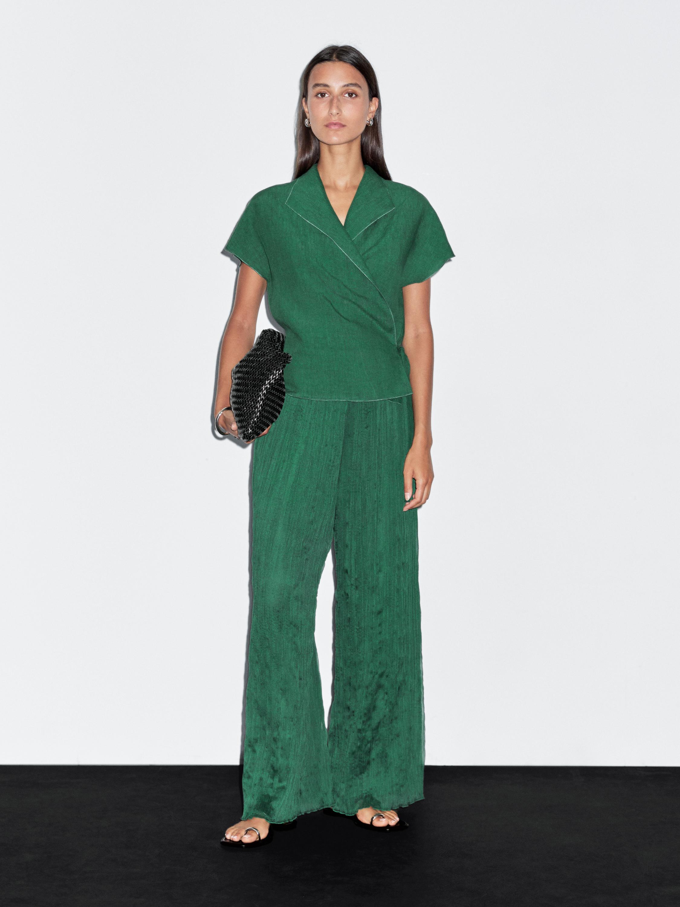 Textured pleated trousers