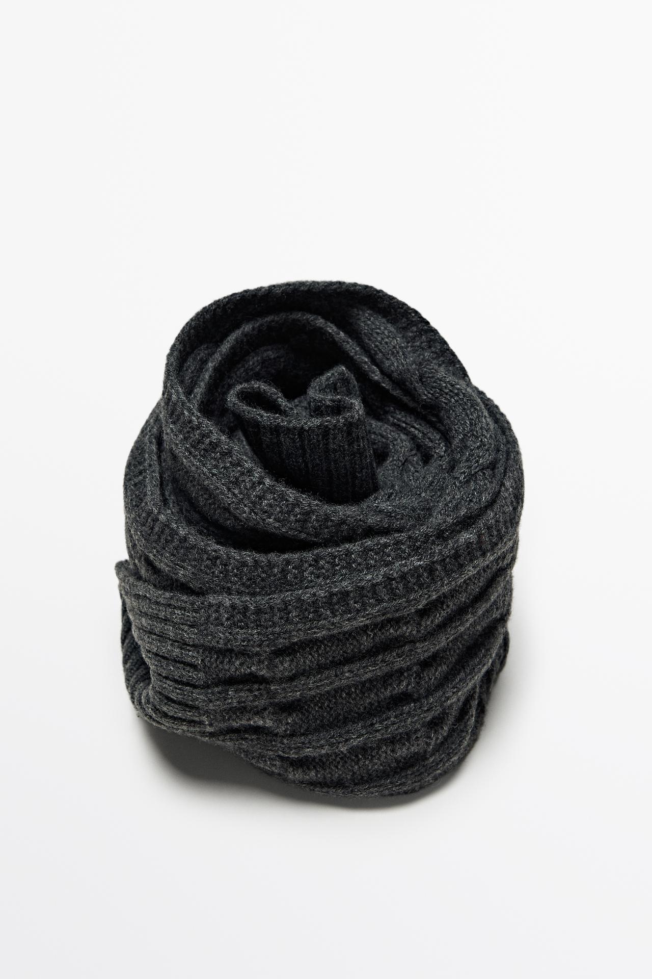 Wool and cashmere cable-knit scarf — GREY