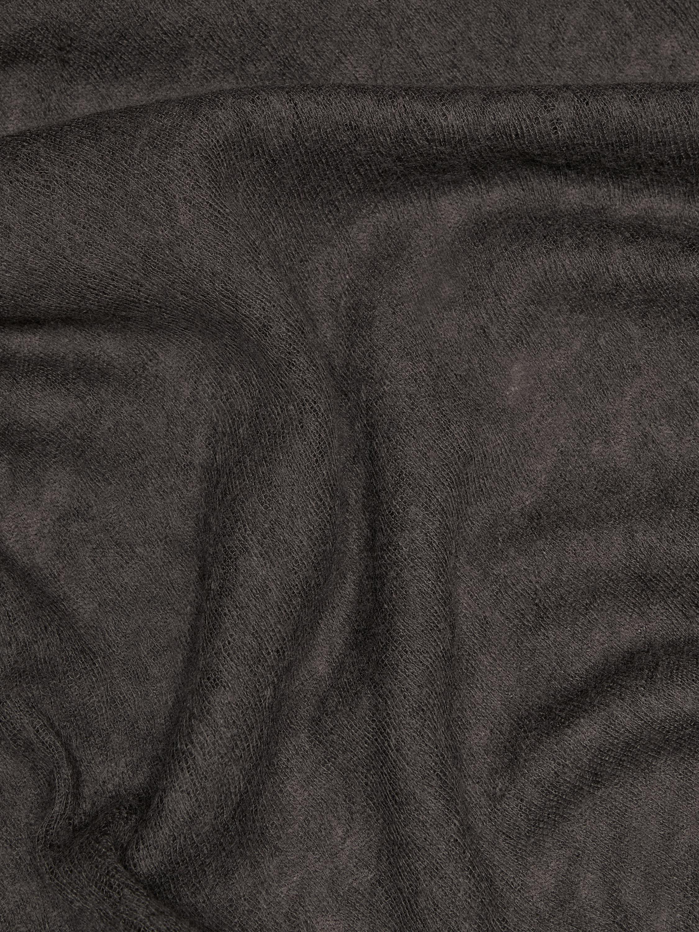 100% cashmere scarf with melange detail