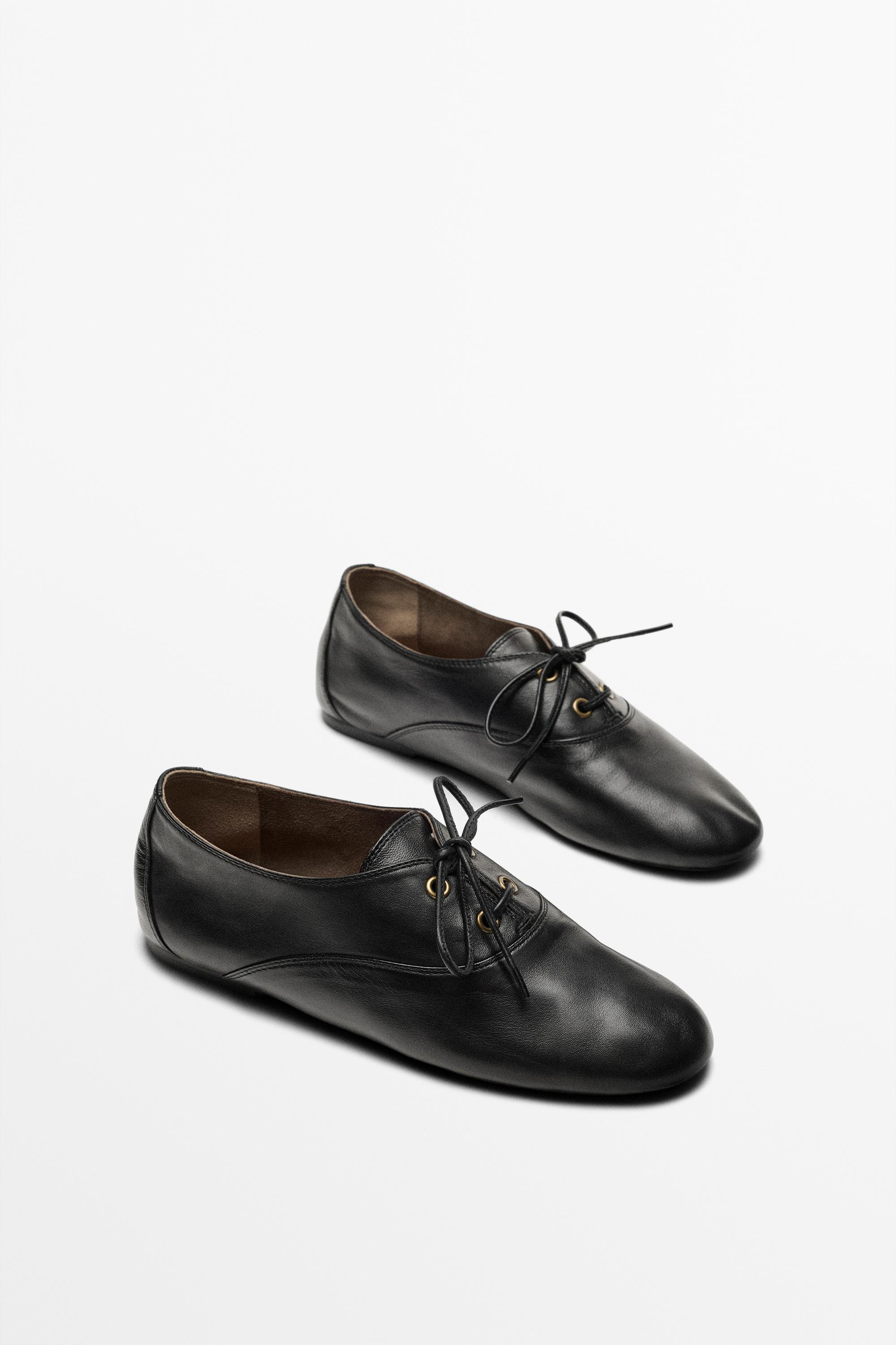 Soft leather lace-up shoe — BLACK