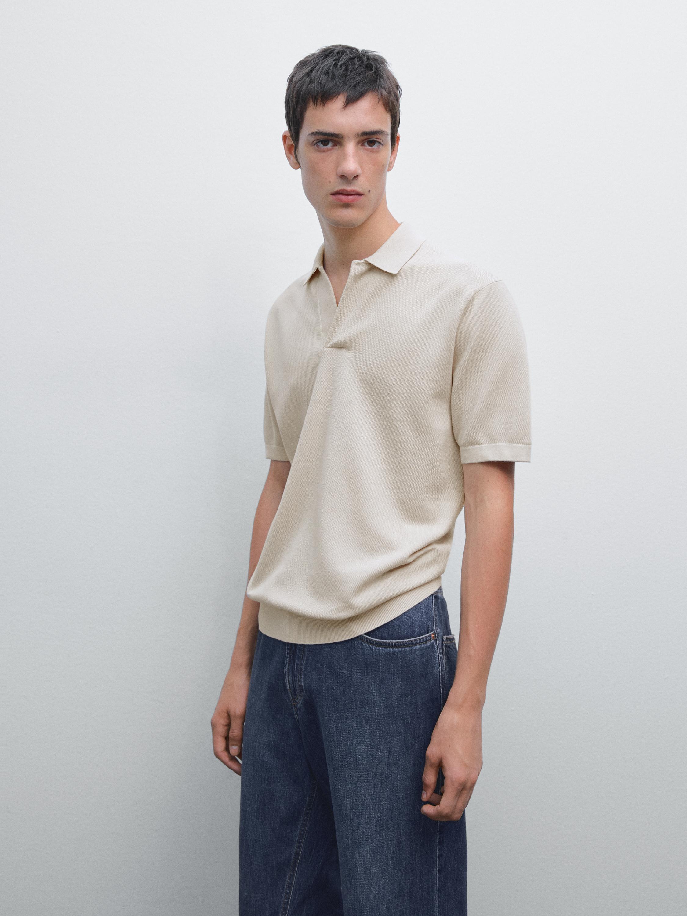 V-neck knitted polo shirt