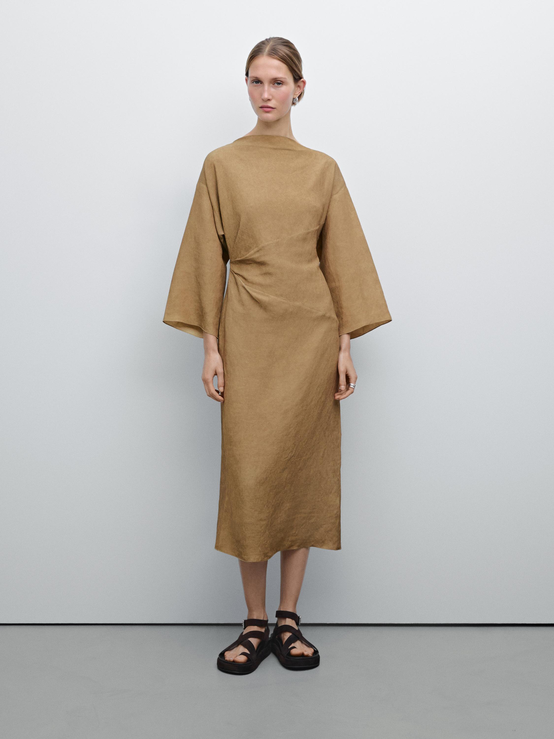 Robe midi avec coutures marquées