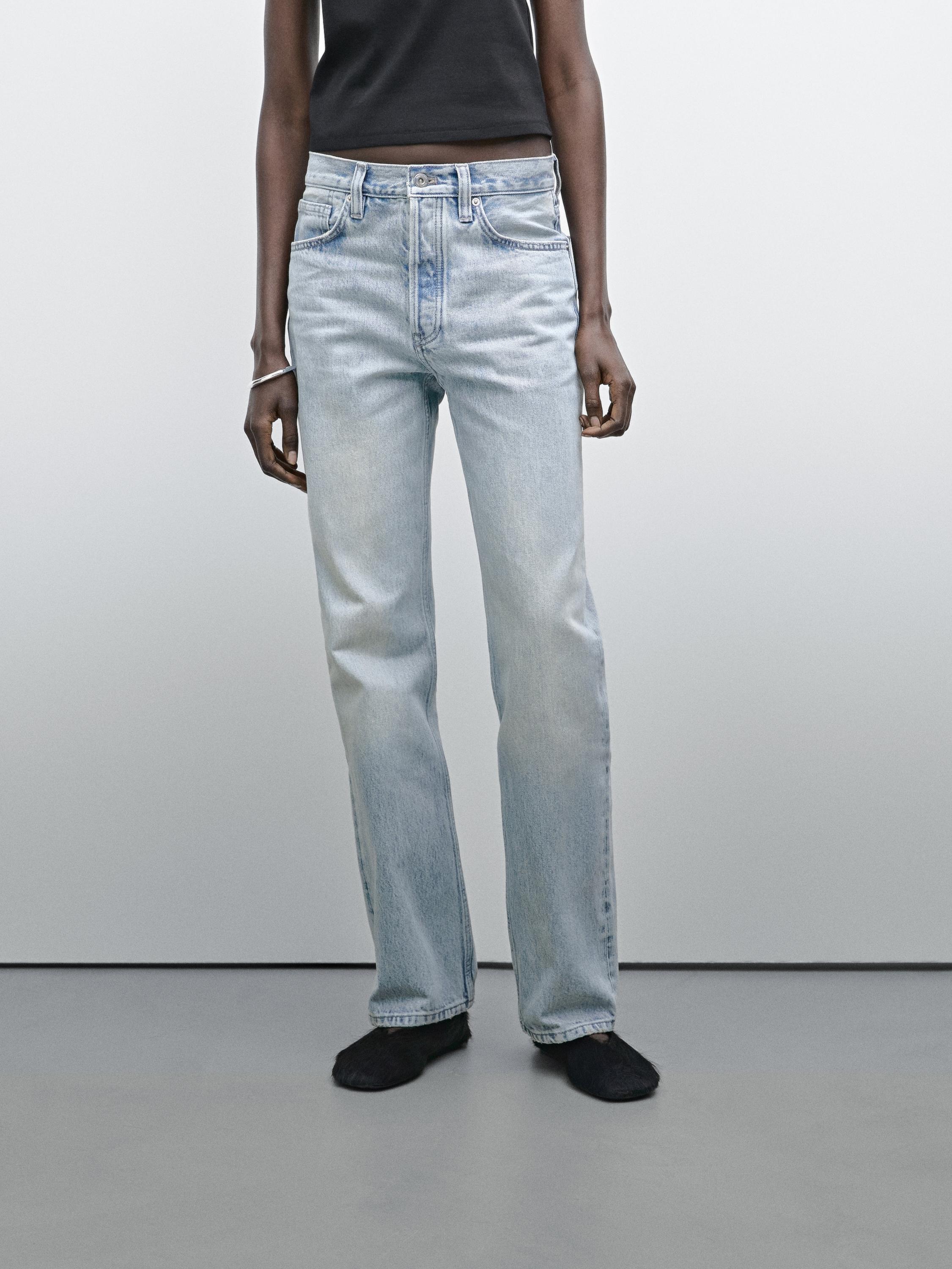 Straight-leg high-waist jeans