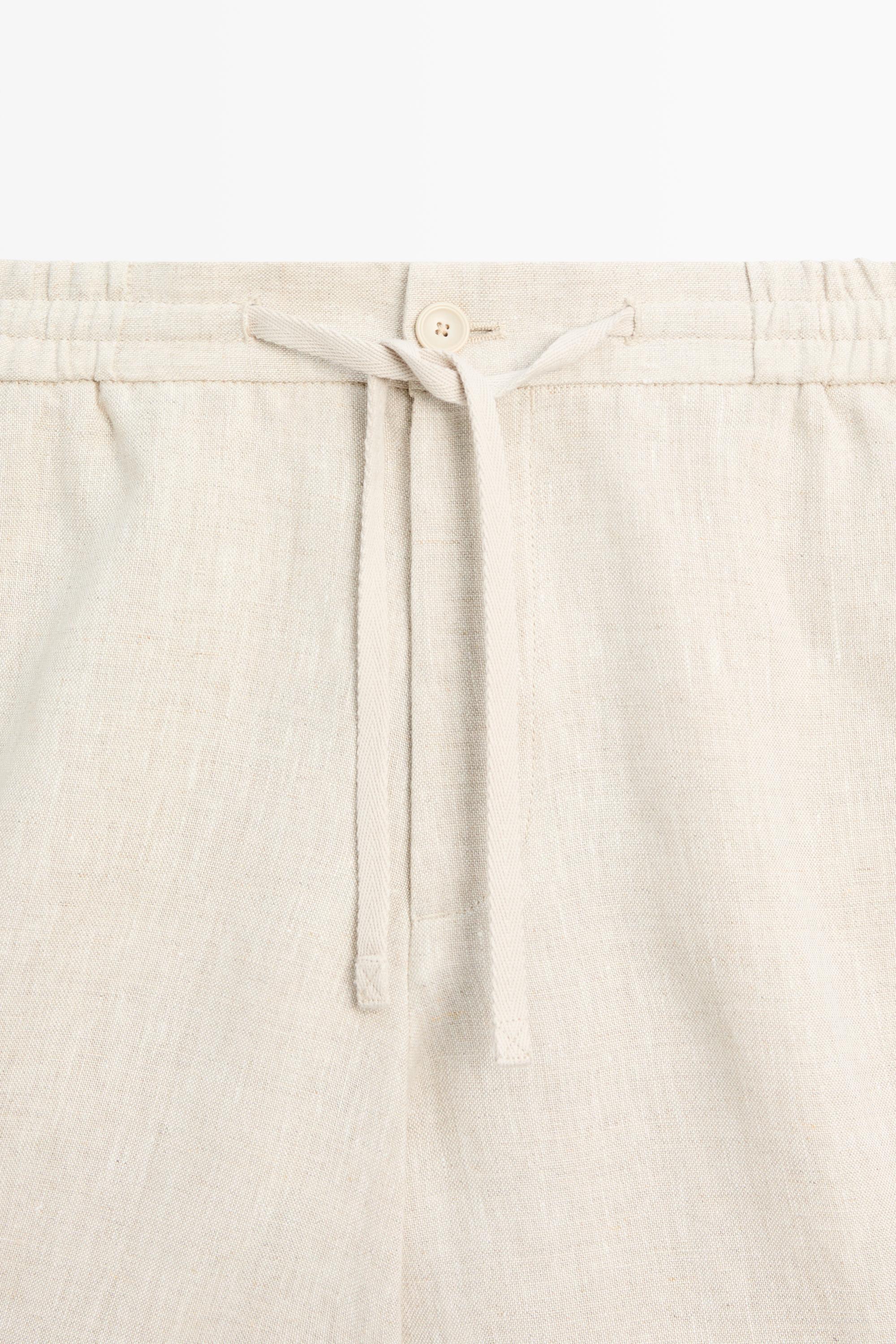 Linen Bermuda shorts with elasticated waistband — CREAM