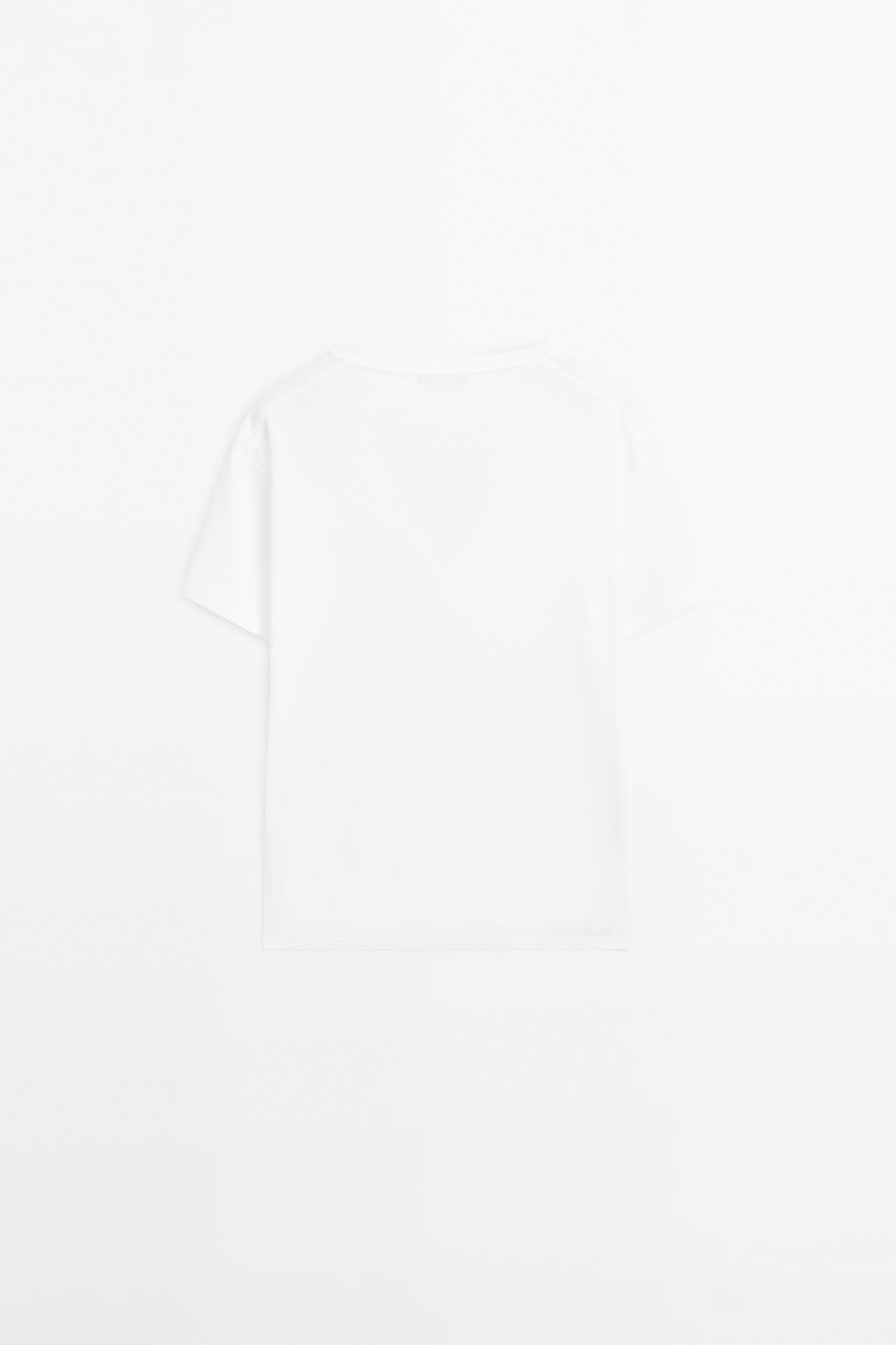 Flowing V-neck T-shirt — WHITE
