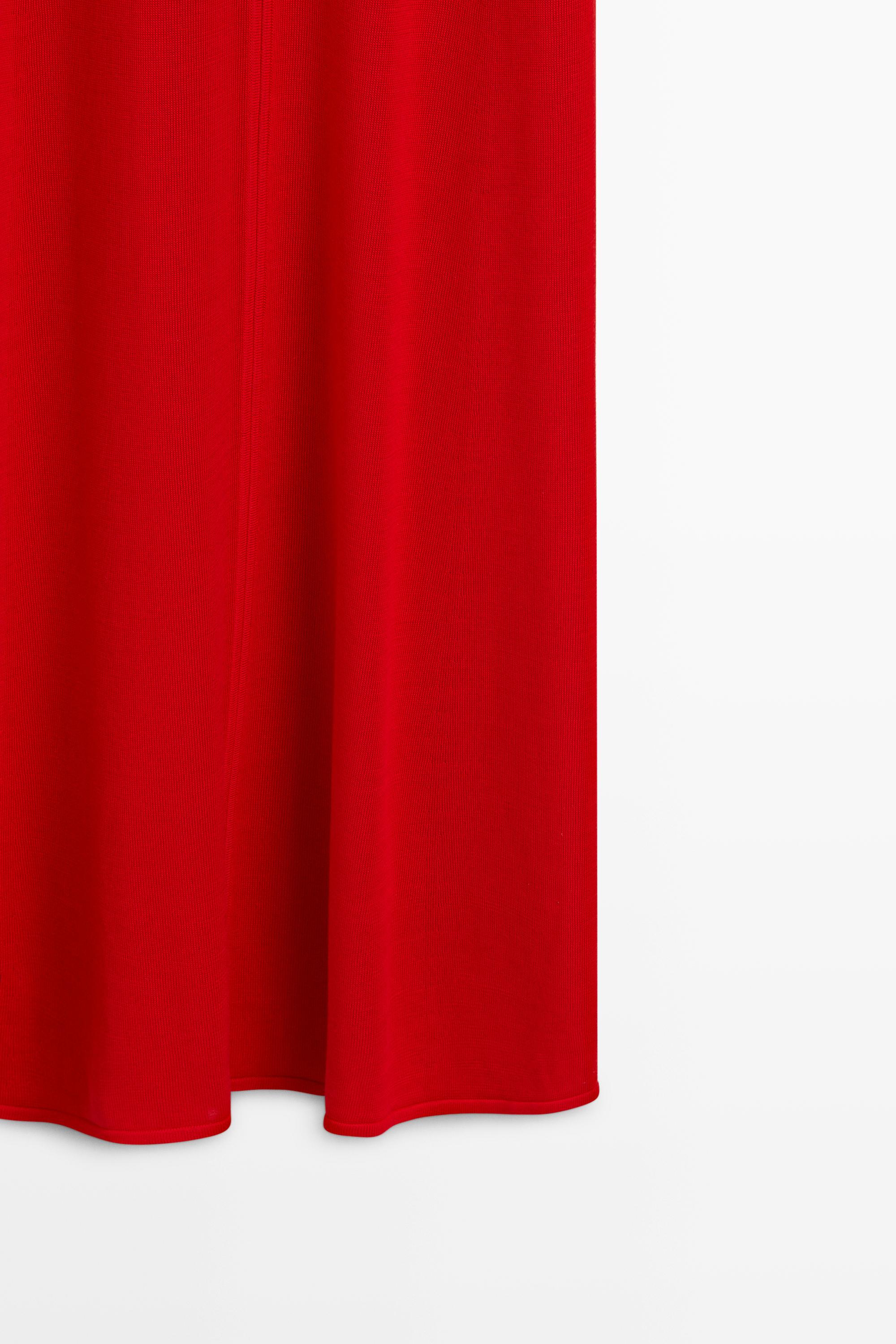 V-neck knit midi dress