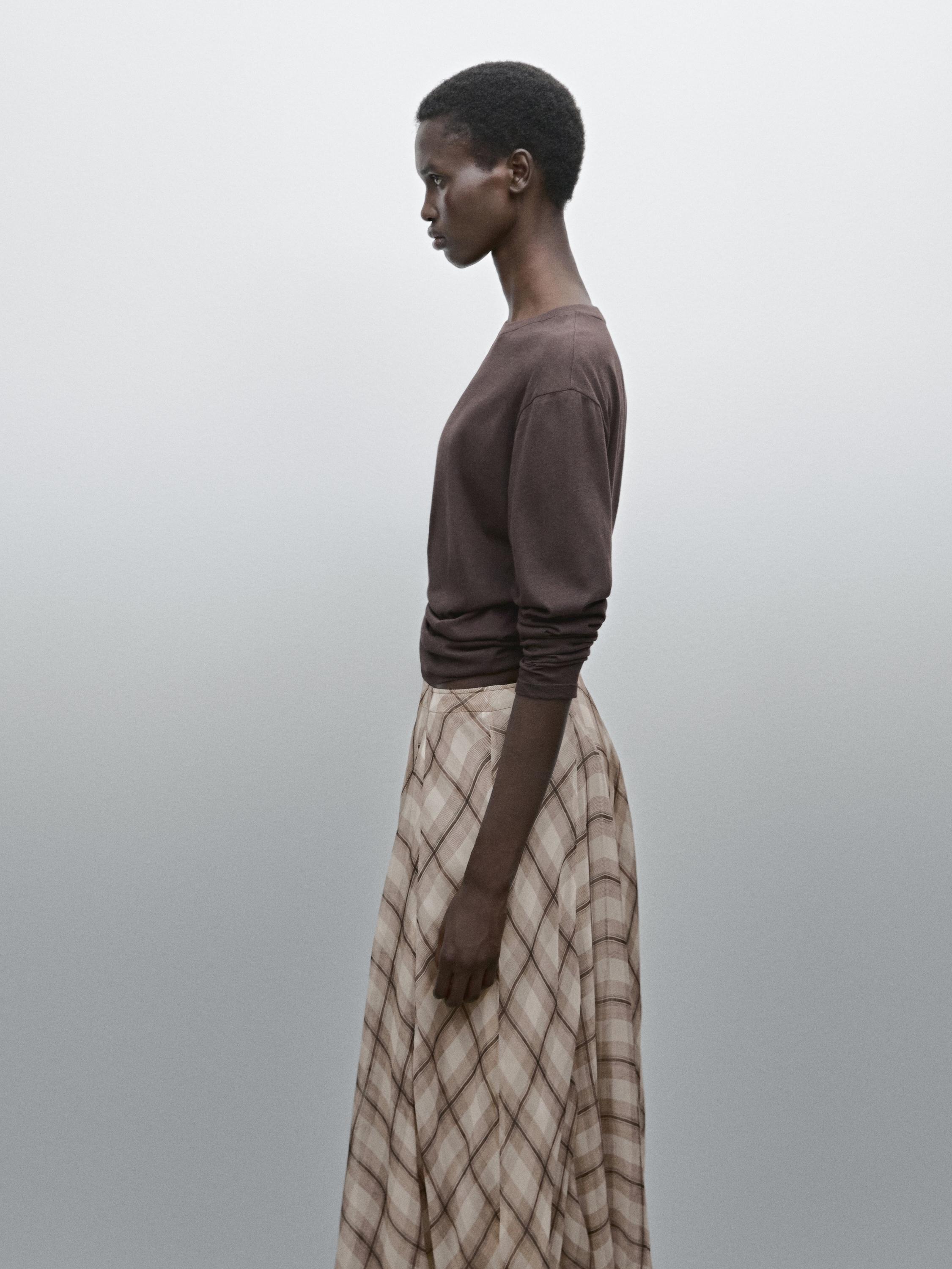 Falda midi fluida cuadros