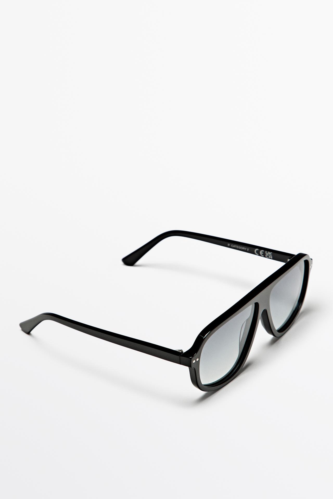Aviator sunglasses — BLACK