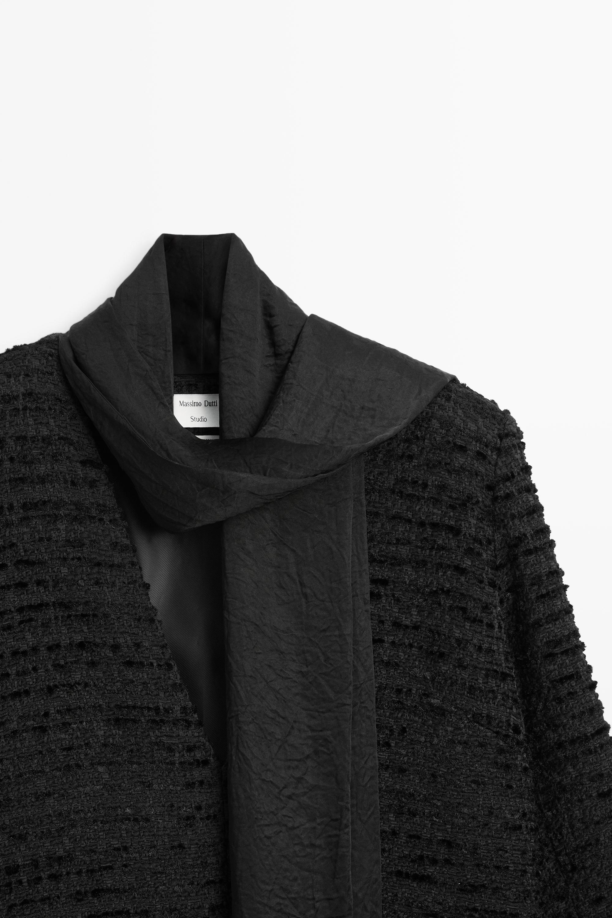 Short V-neckline dress with tie detail - STUDIO — BLACK