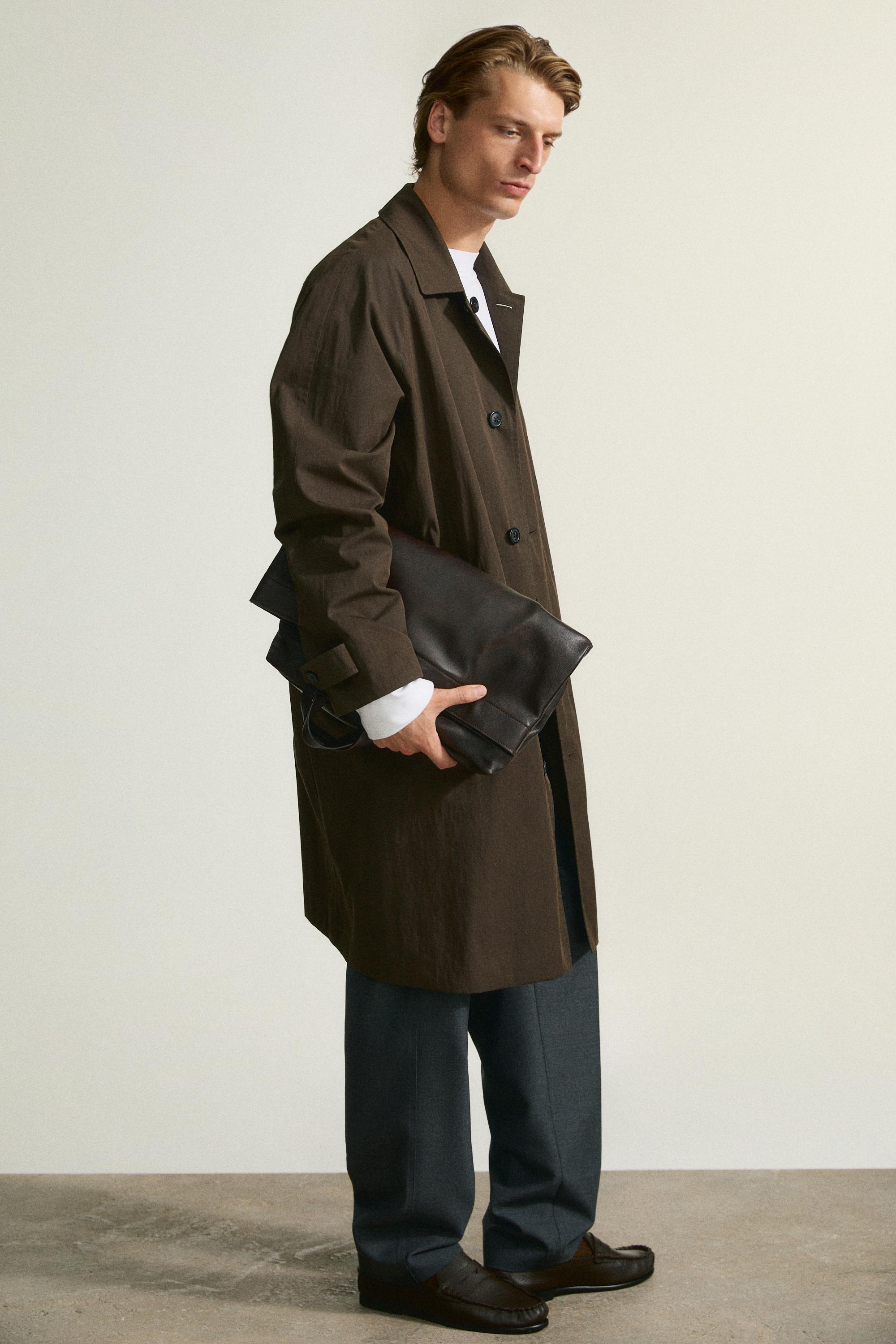 Soft leather shirred loafer — BROWN