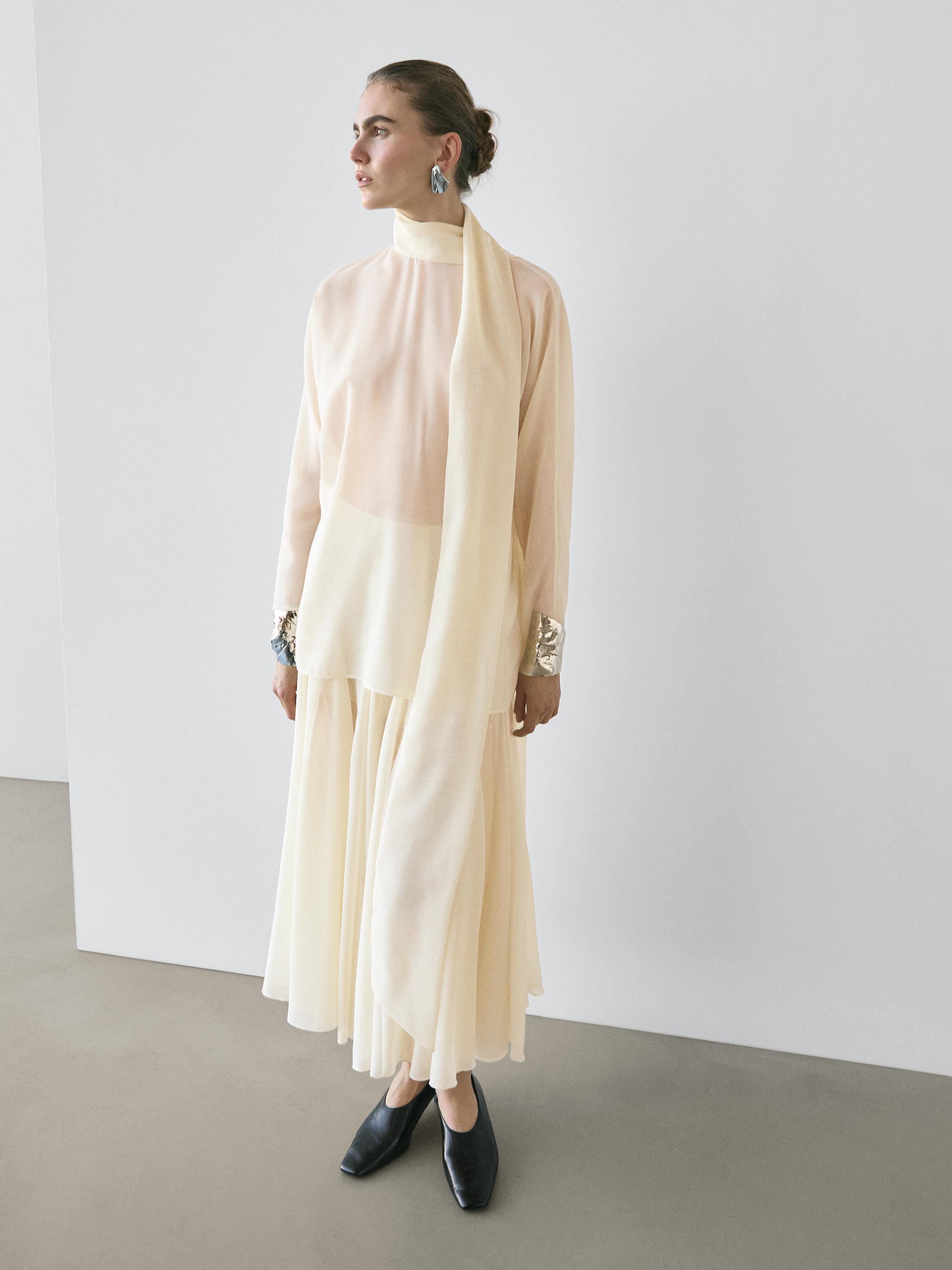 Flowing blouse with tie detail - STUDIO — CREAM