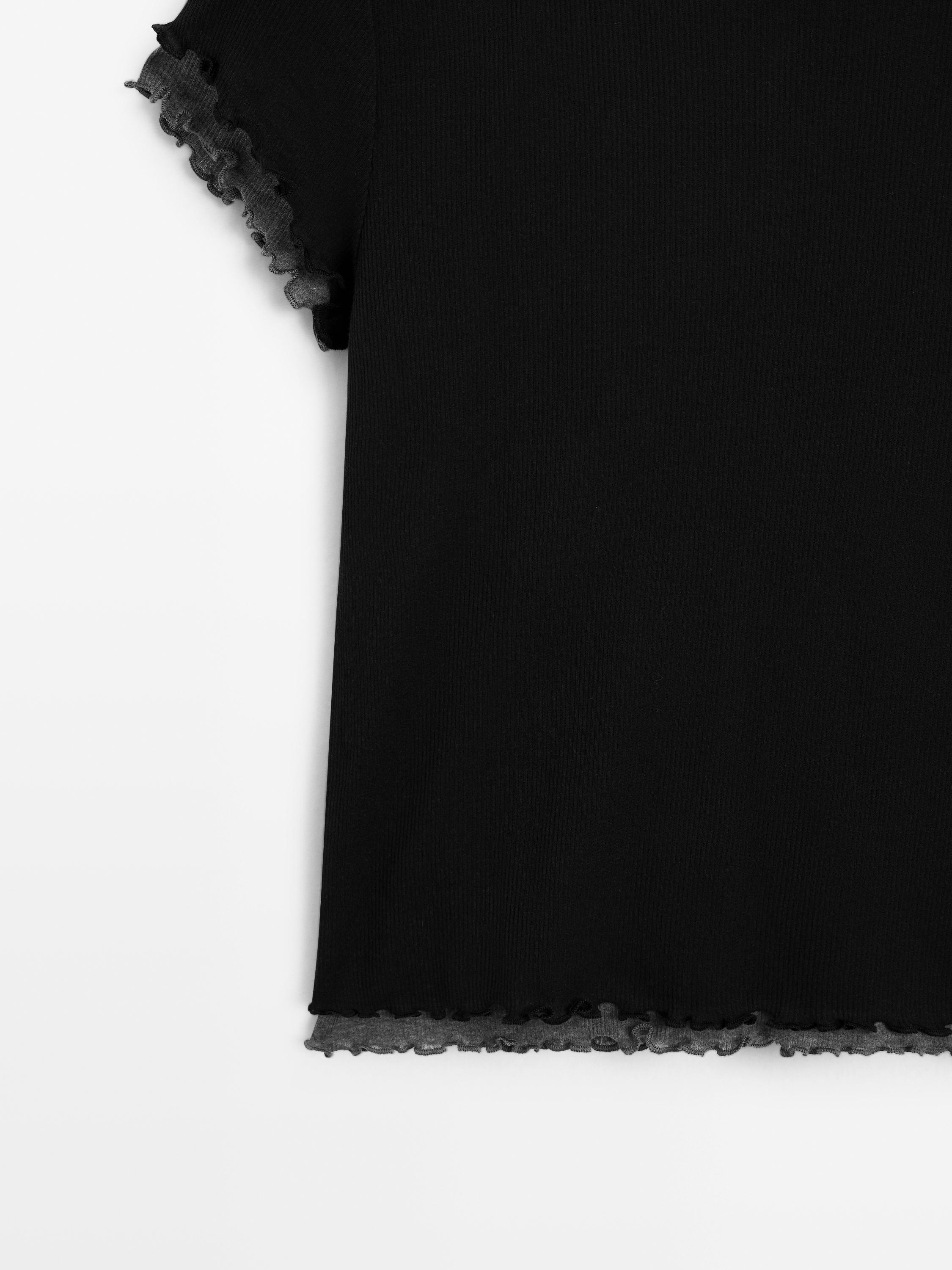 Double-layer T-shirt with wavy ribbed detail