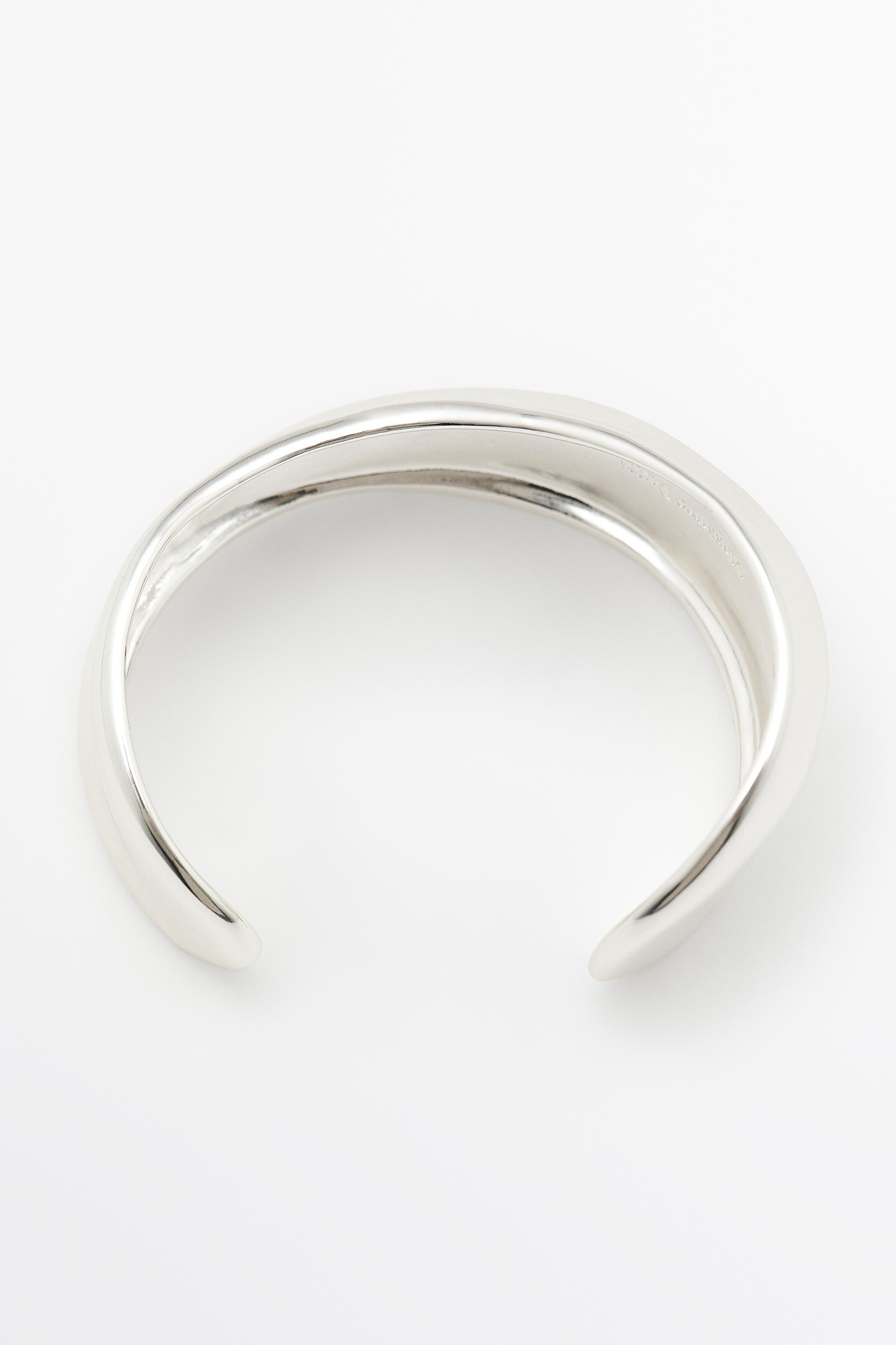 Bracelet volumineux ondulé