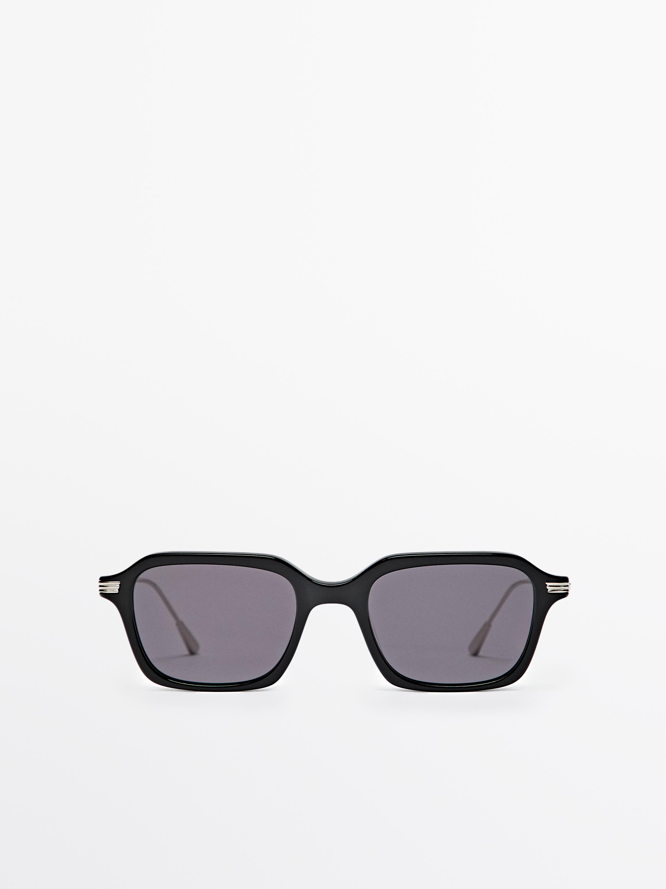 Lunettes de soleil rectangulaires branches métalliques