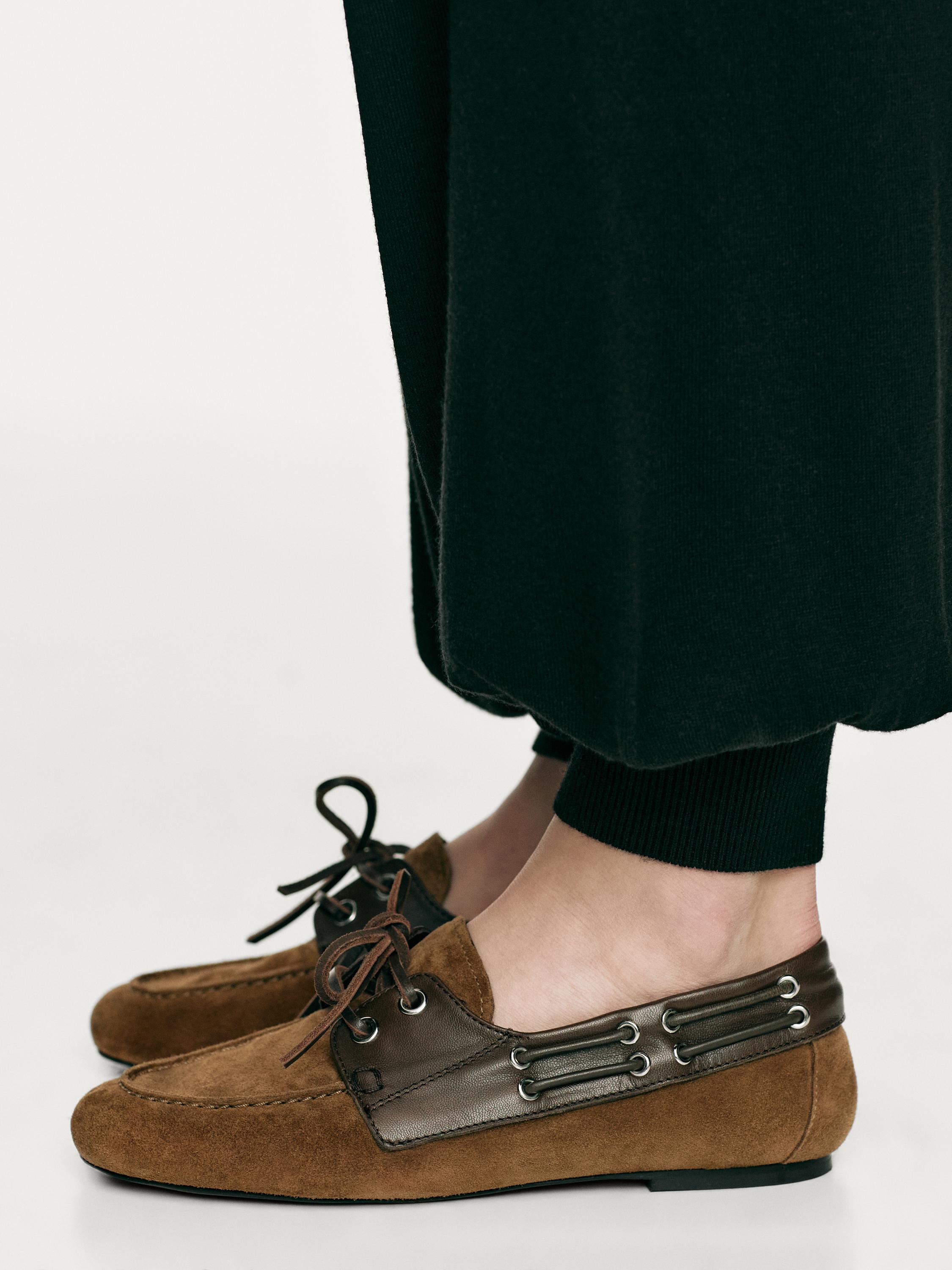 Contrast leather deck shoes — CAMEL