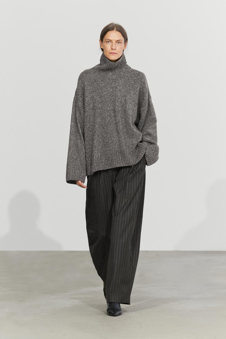 Wool-blend knit turtleneck sweater — GREY