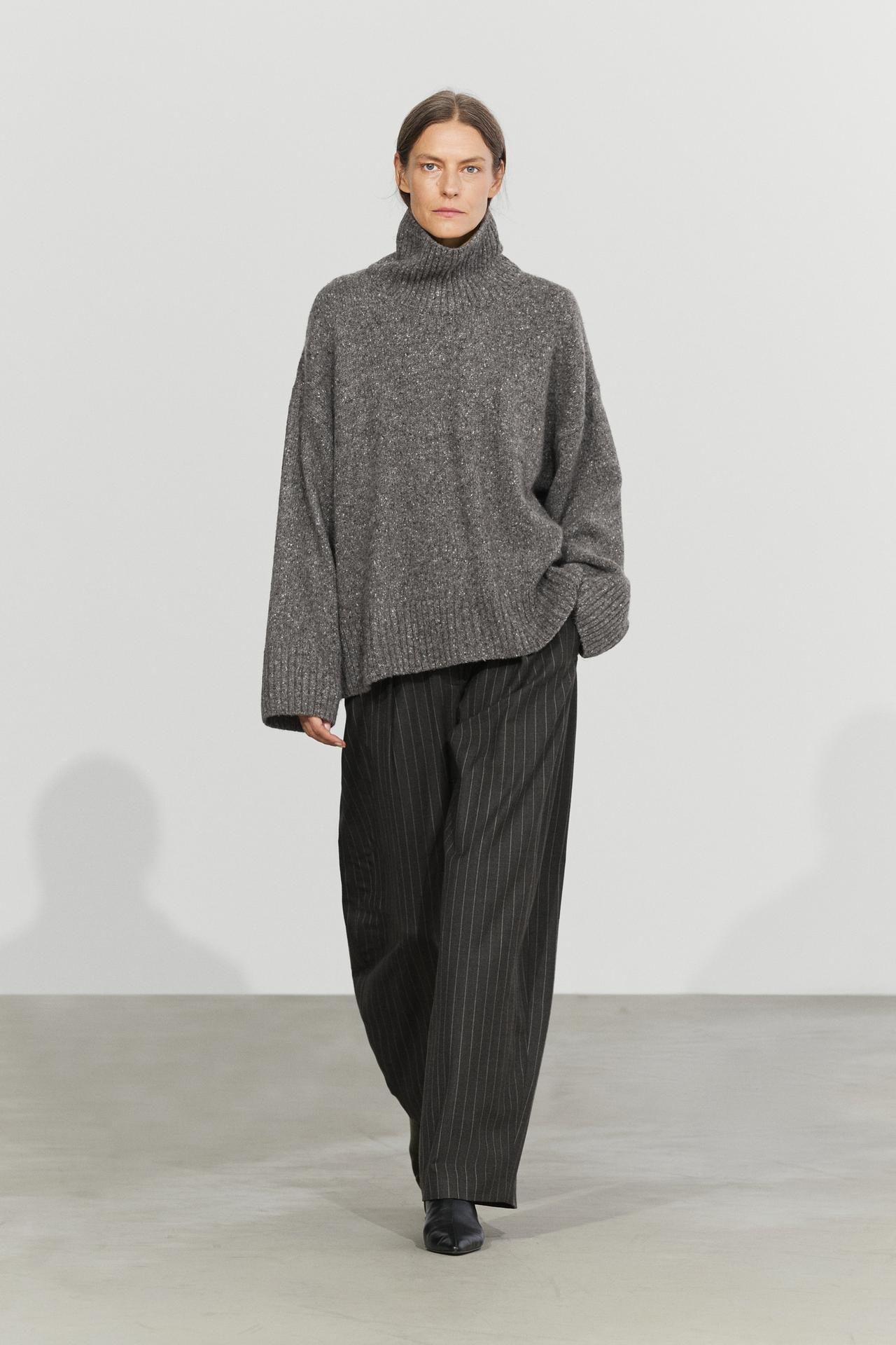 Wool-blend knit turtleneck sweater — GREY