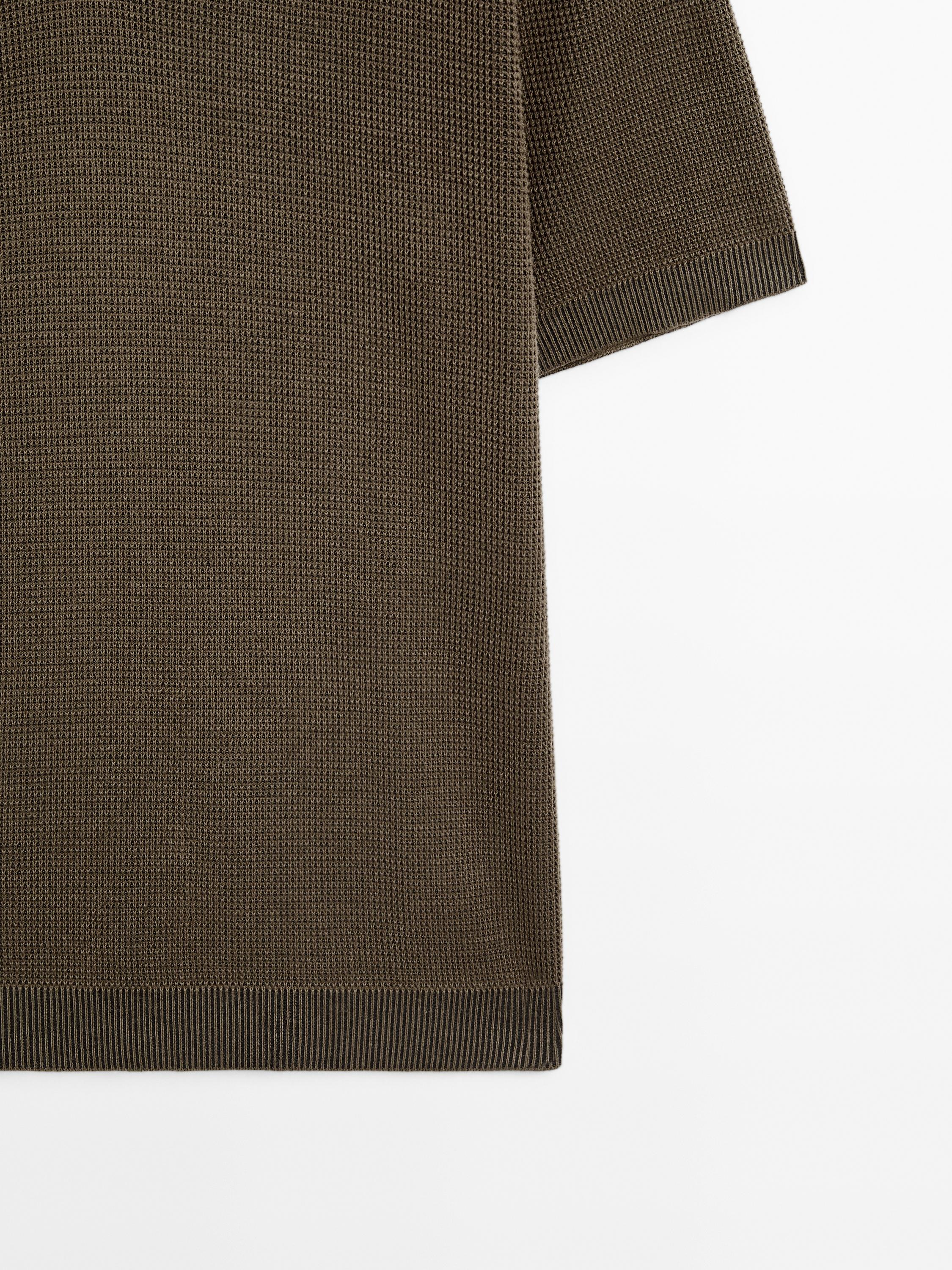 Textured knit V-neck polo shirt