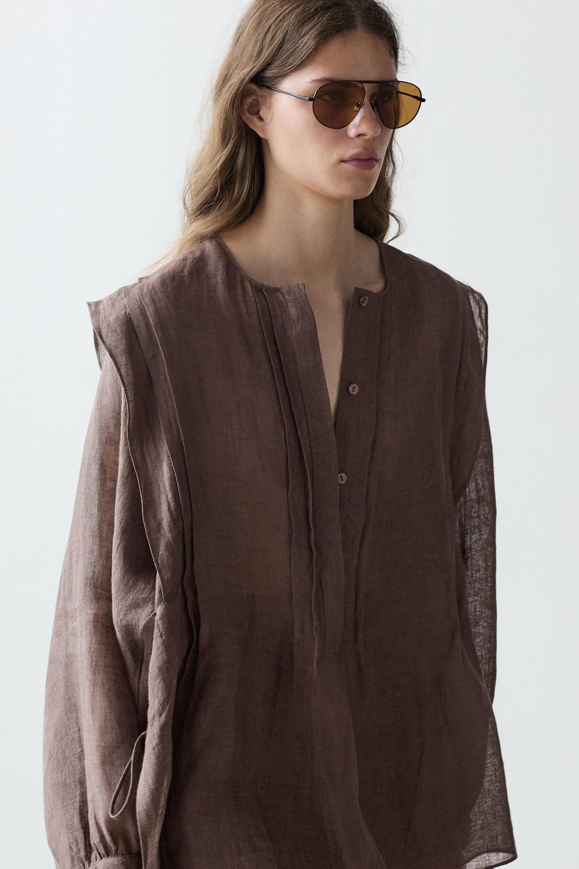 Flowing oversize linen blouse with ruffles — BROWN