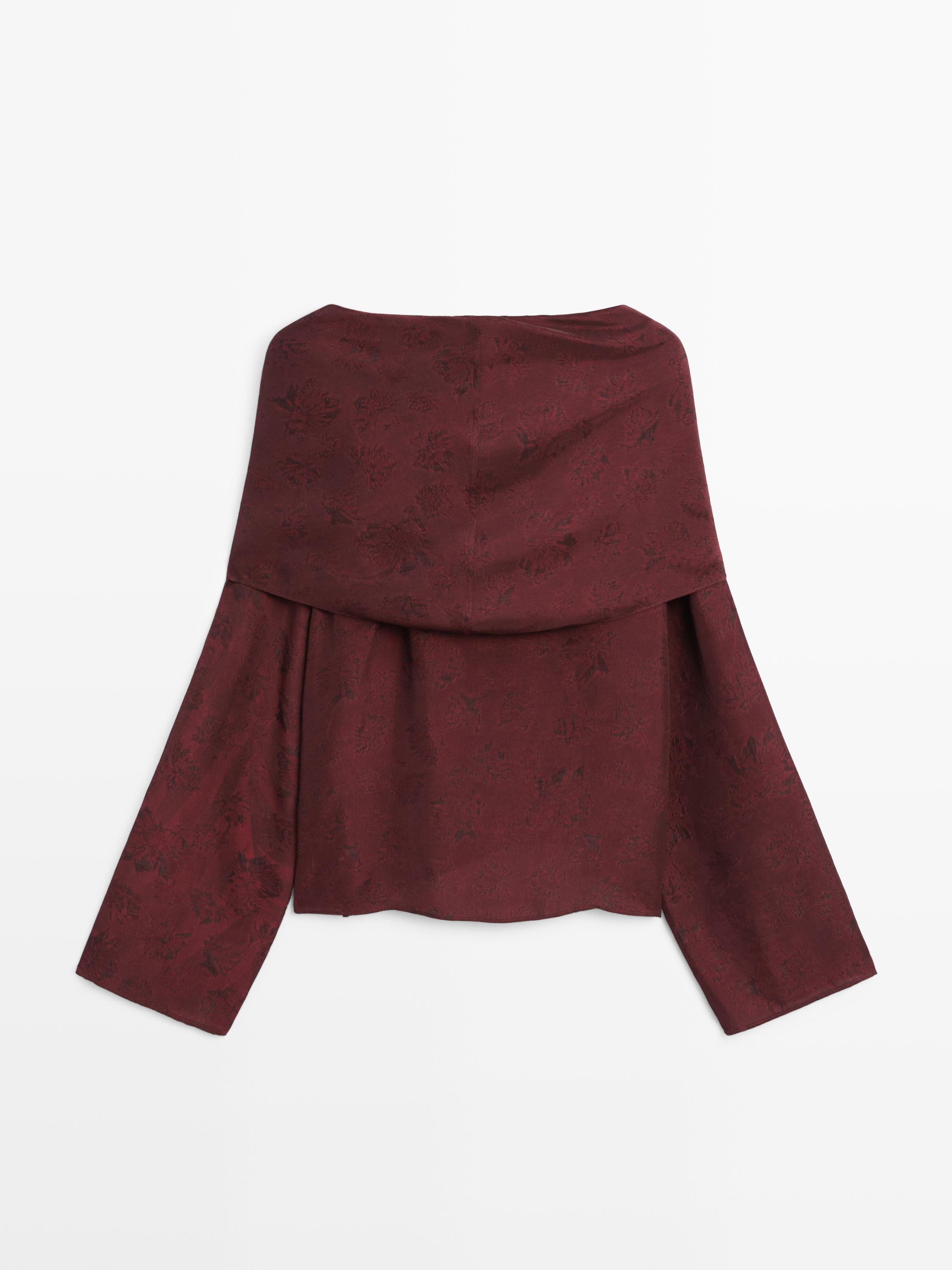 Hacimli yakalı desenli bluz