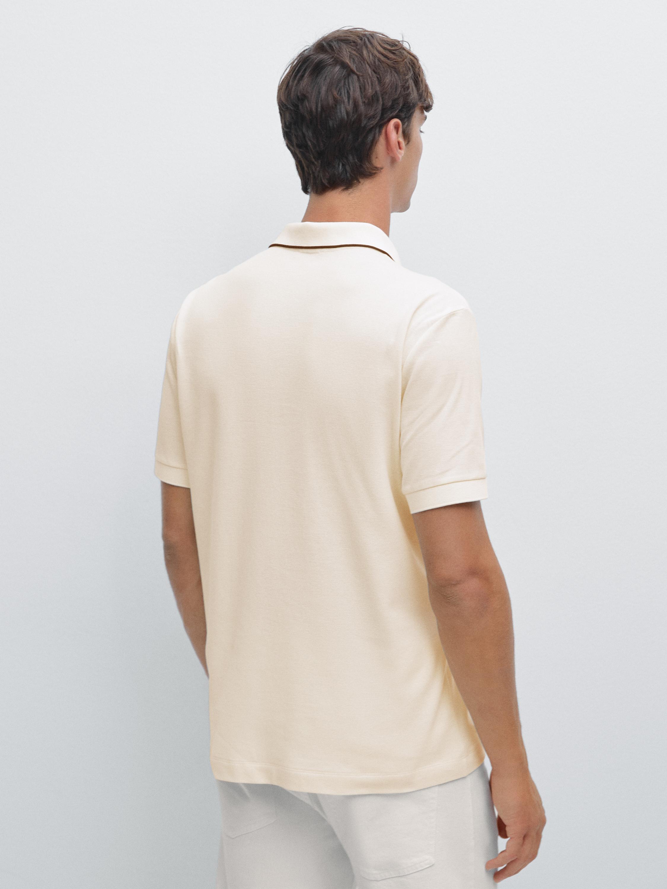 Polo short sleeve collar detail