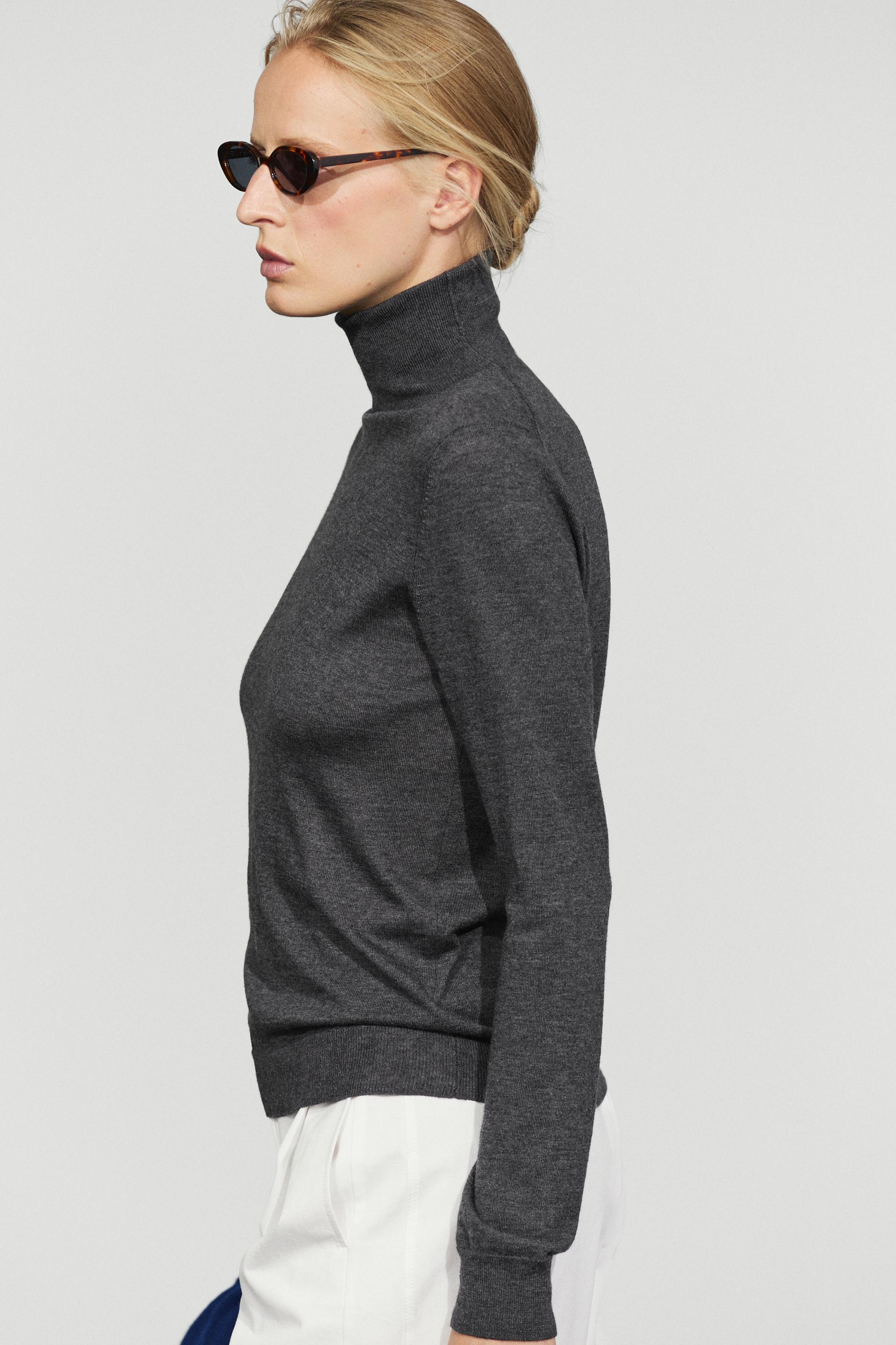Wool-blend turtleneck knit sweater — GREY