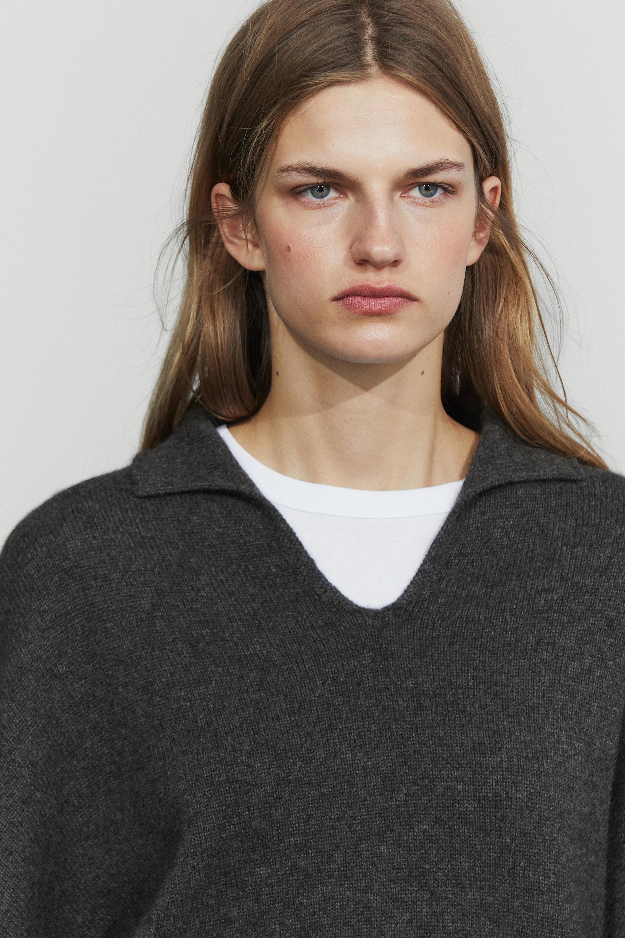 100% cashmere knit polo sweater — DARK GREY
