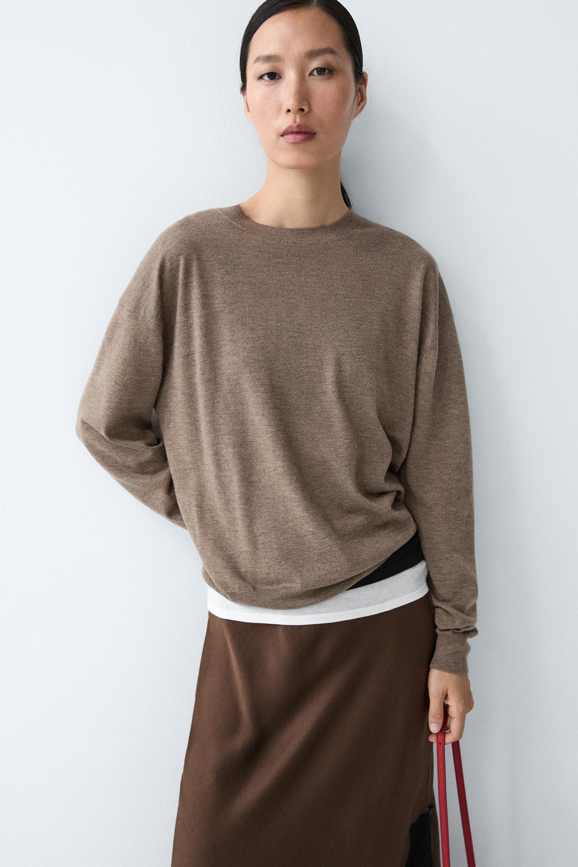 Fine knit round neck sweater — MOLE BROWN