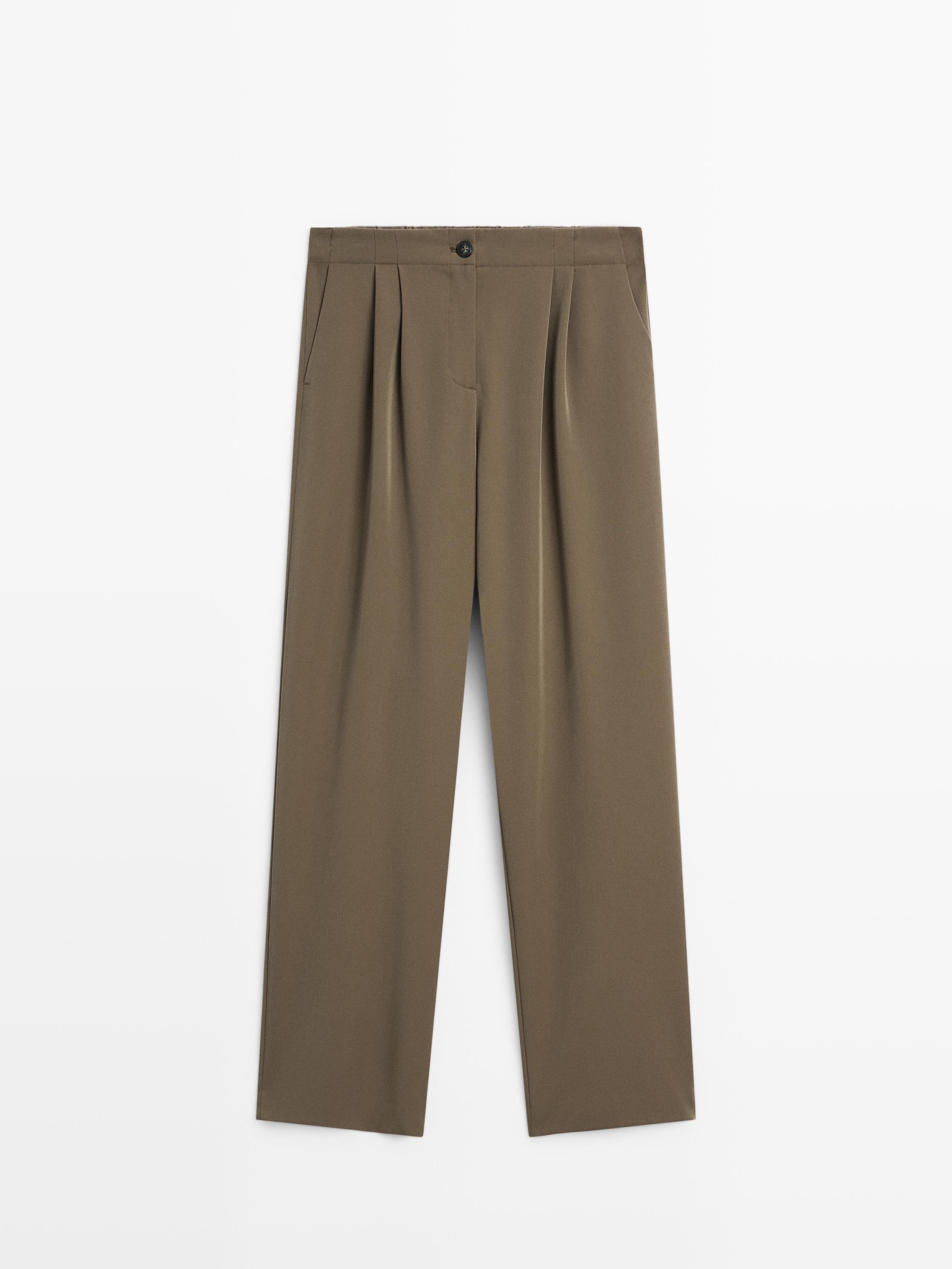 Wide-leg flowing trousers with darts