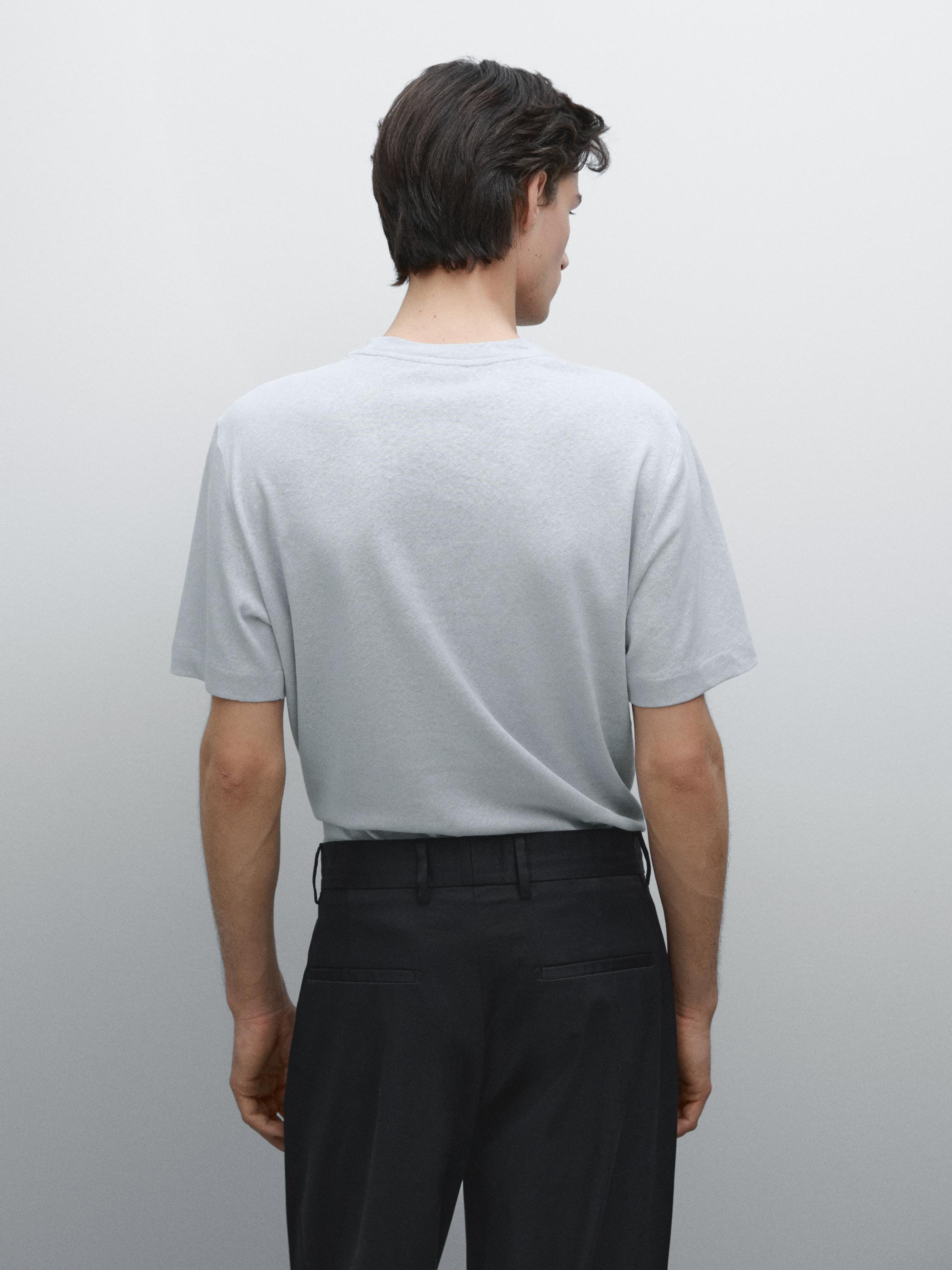 Short-sleeved T-shirt with linen