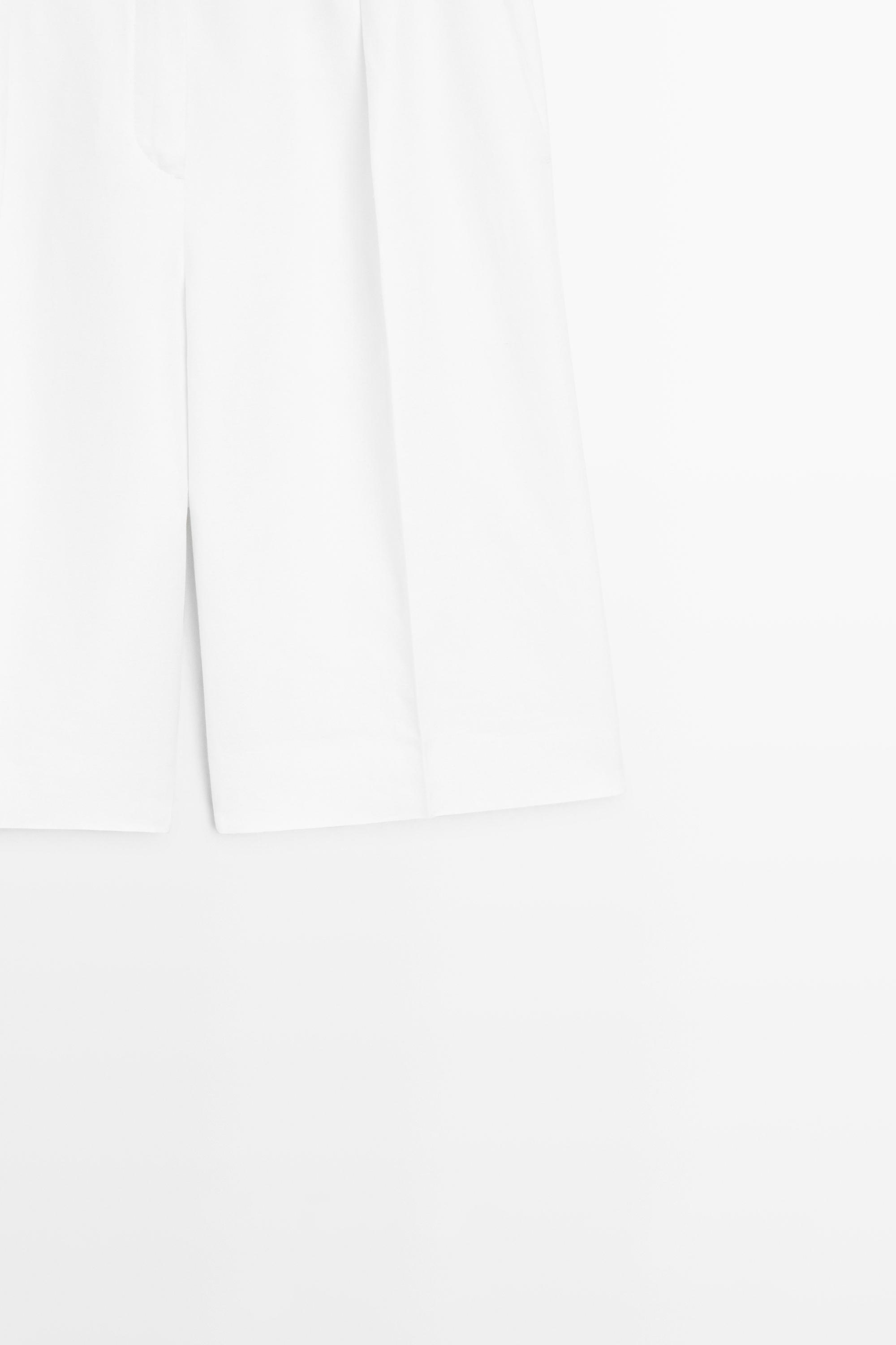 Long flowing Bermuda shorts - STUDIO — WHITE