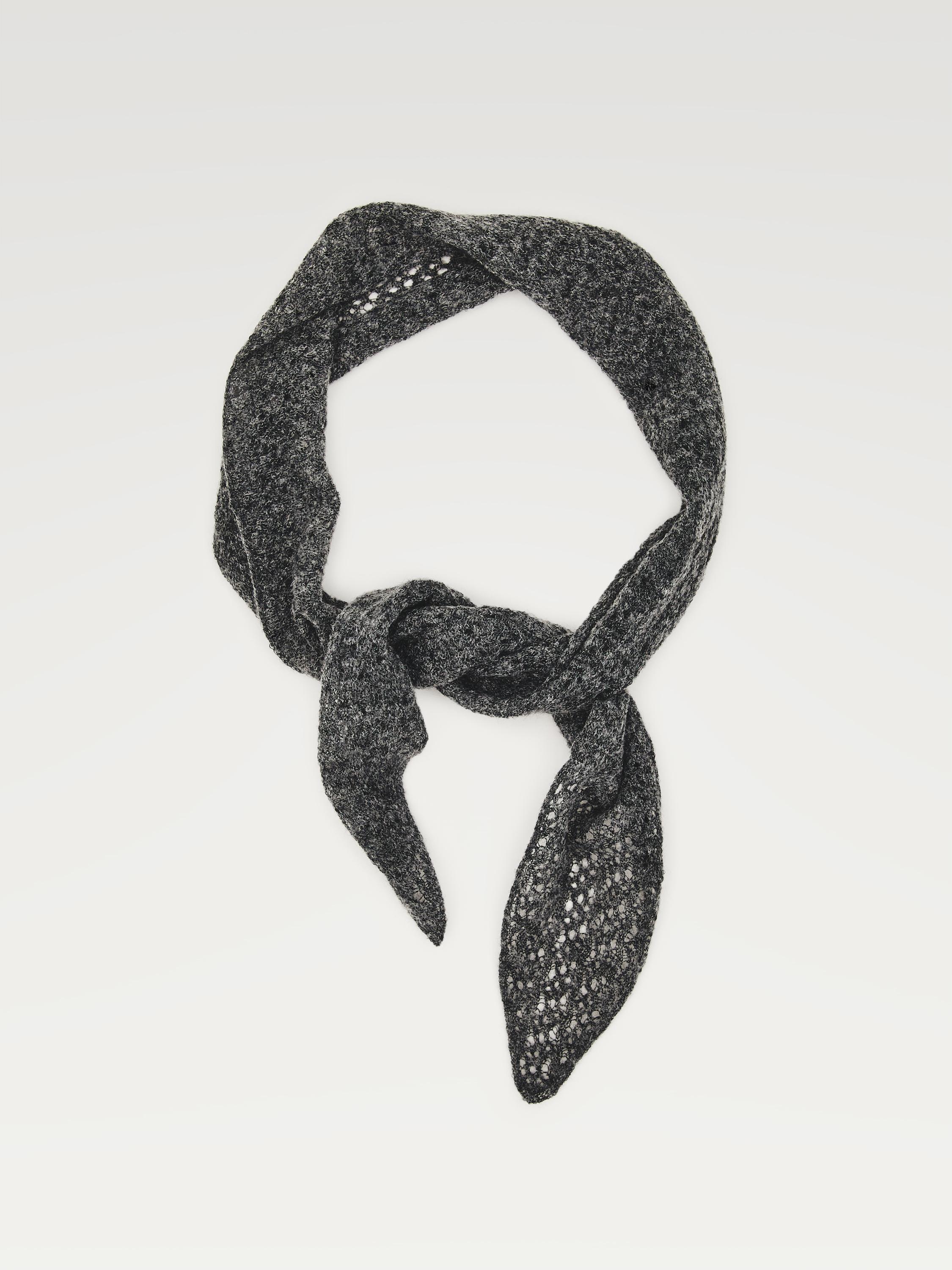Knit neck scarf