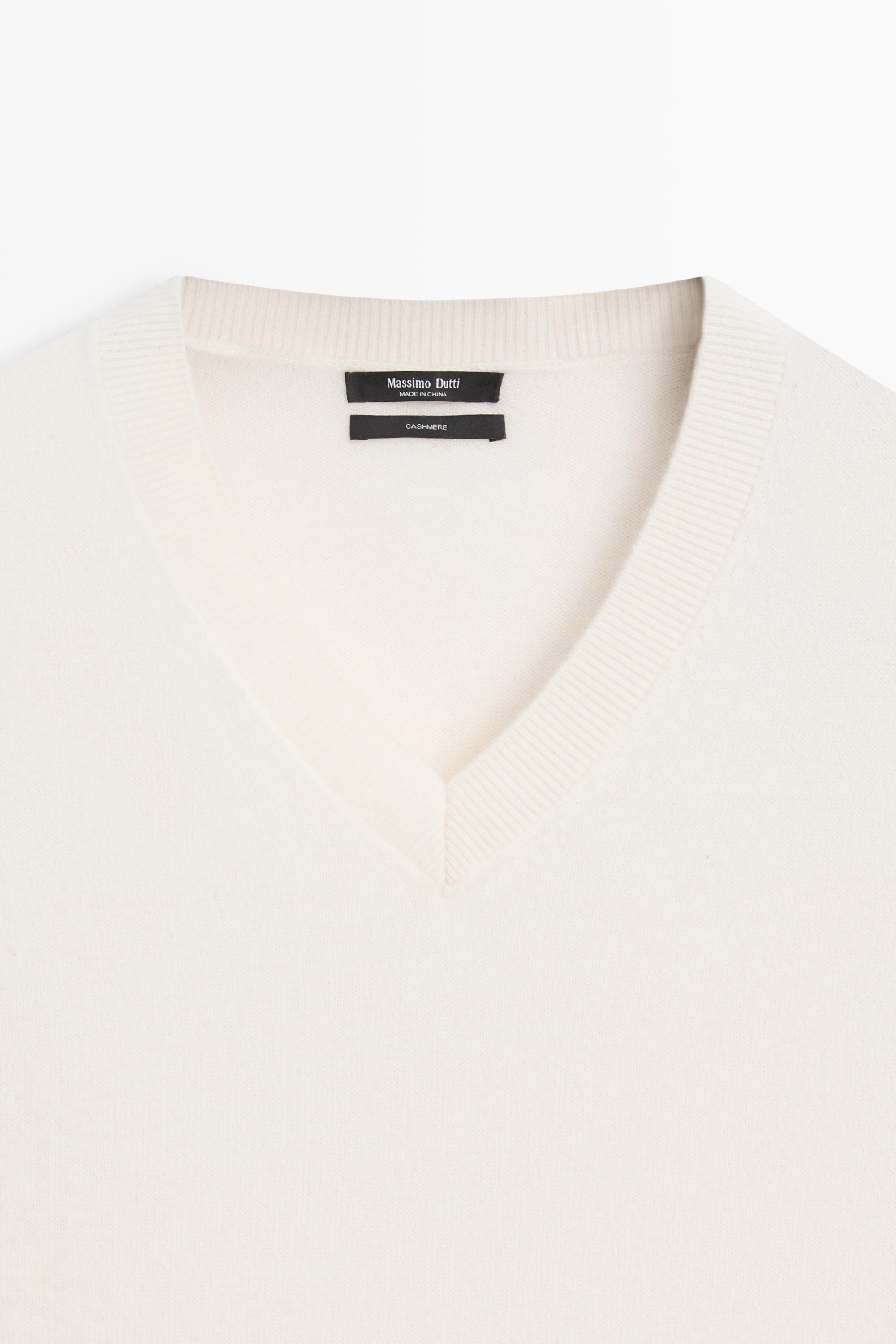 100% cashmere knit sweater — CREAM