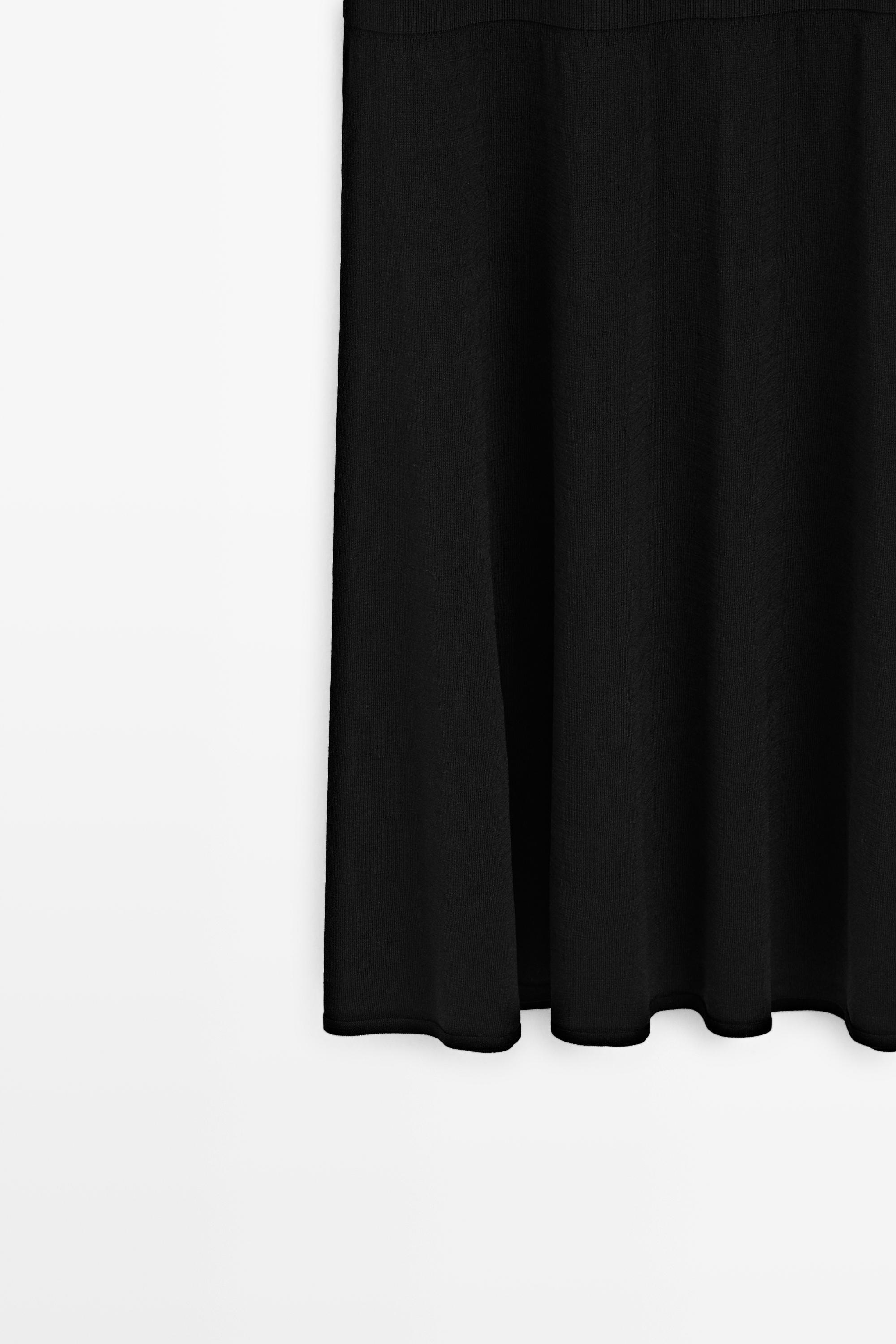 Knit midi dress with exposed shoulders — BLACK