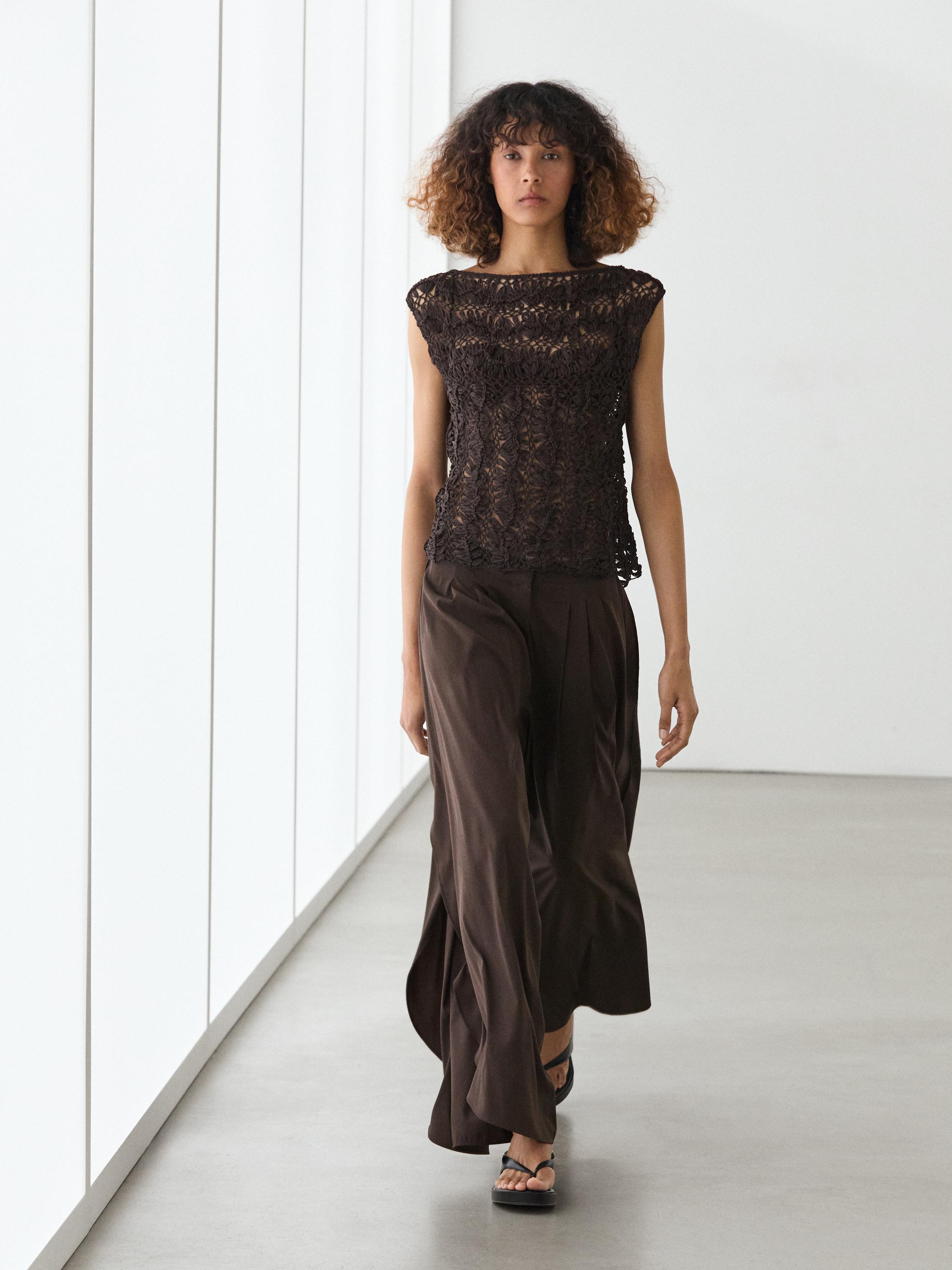 Crochet knit top — BROWN