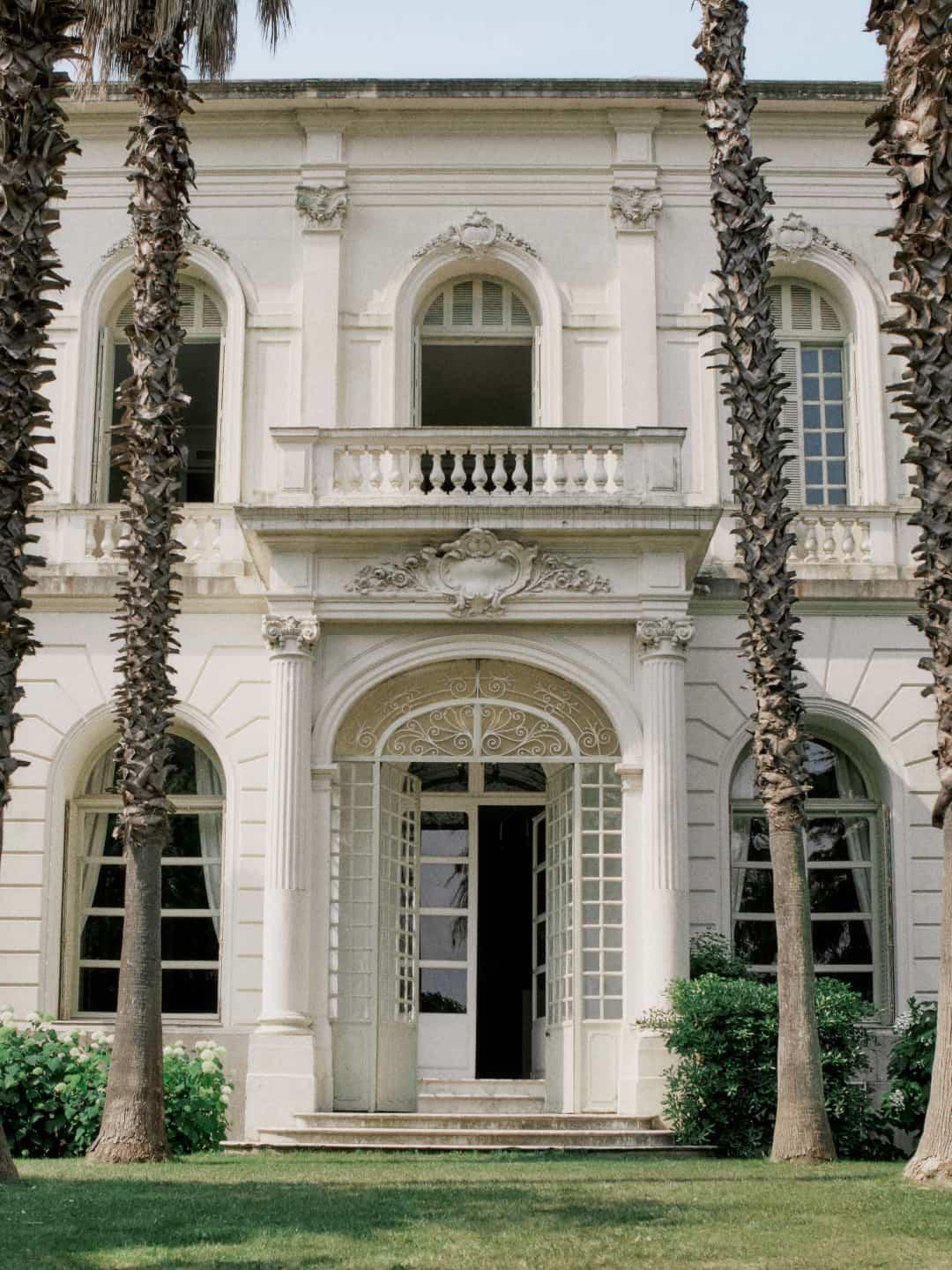 ECHO THE ARCHITECTURE